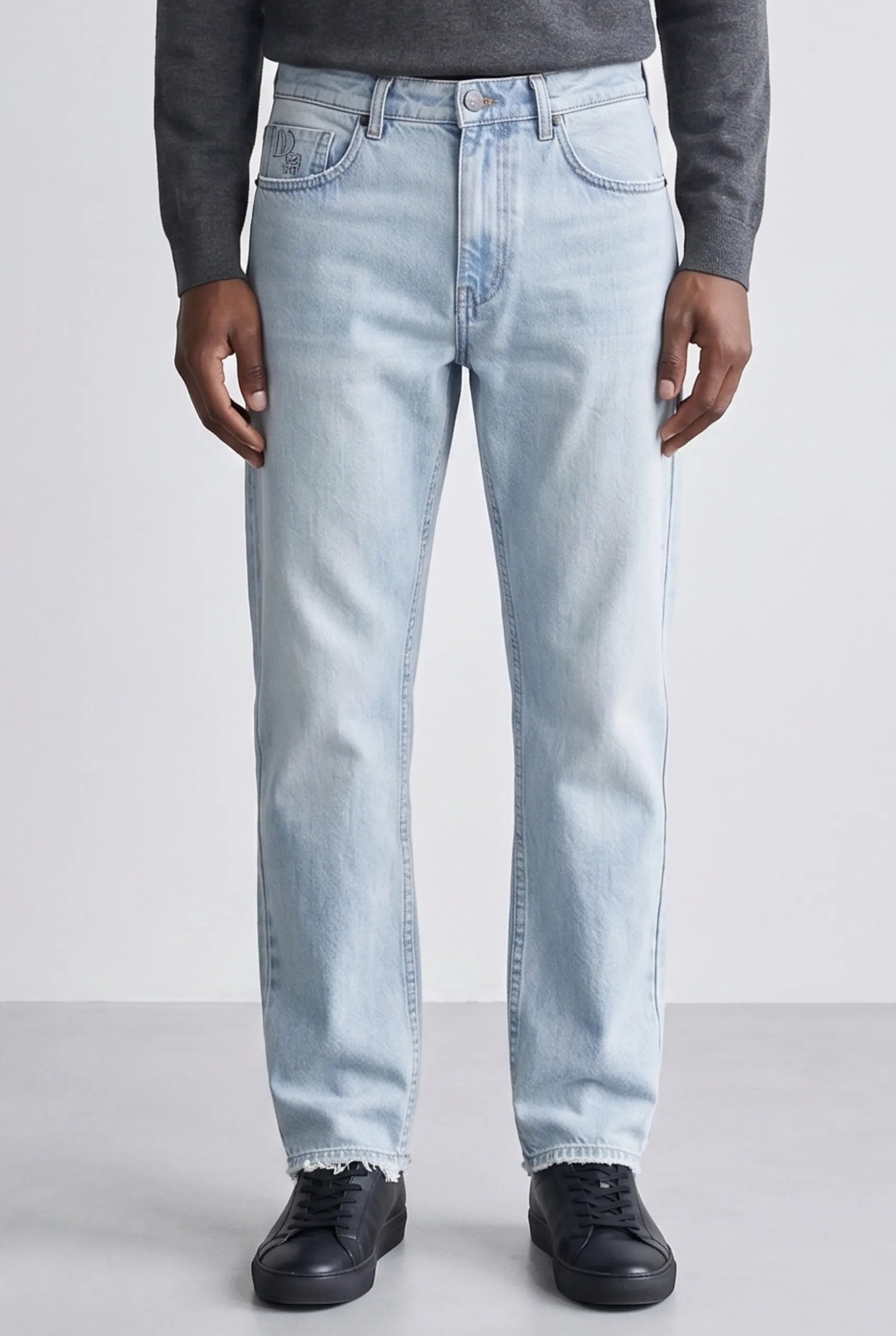 Color Hunt Men's Light Blue Washed Denim Jeans