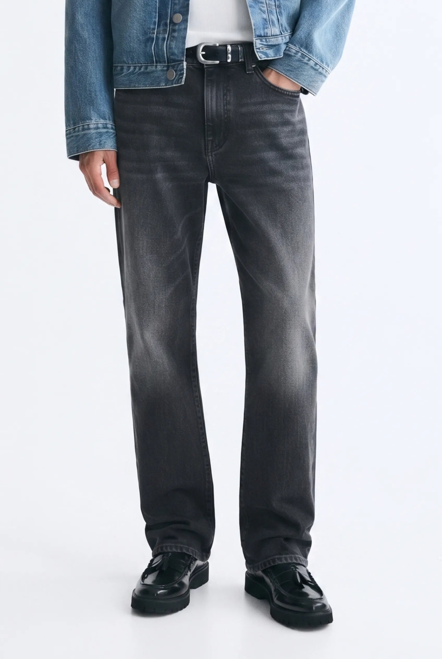 Color Hunt Men's Straight Fit Washed Black Jeans