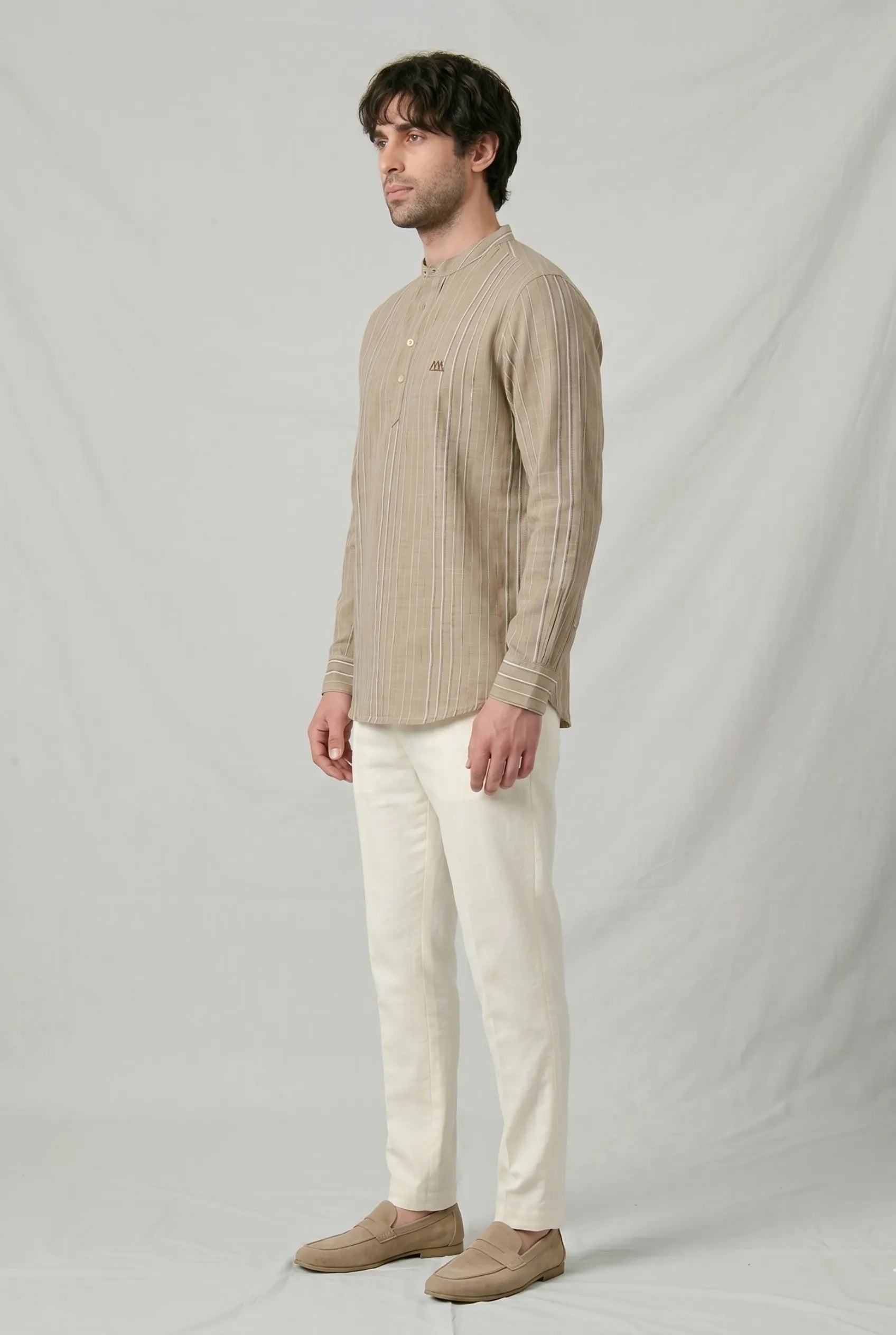 Color Hunt Men's Beige Vertical Stripe Casual Shirt