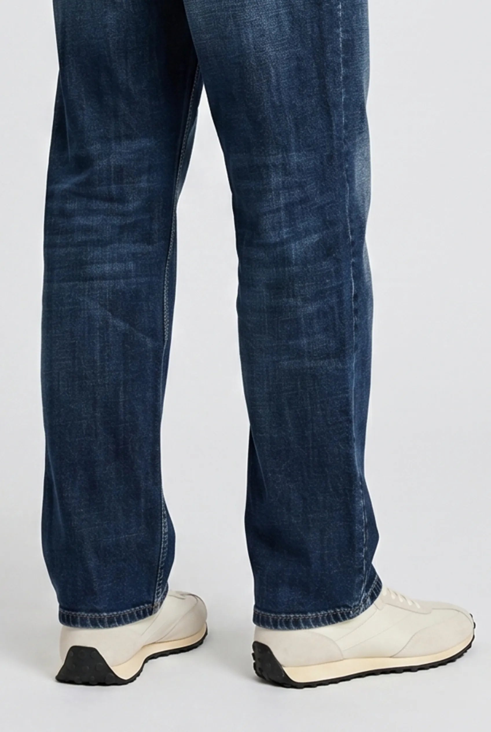 Color Hunt Men's Classic Blue Straight Fit Jeans