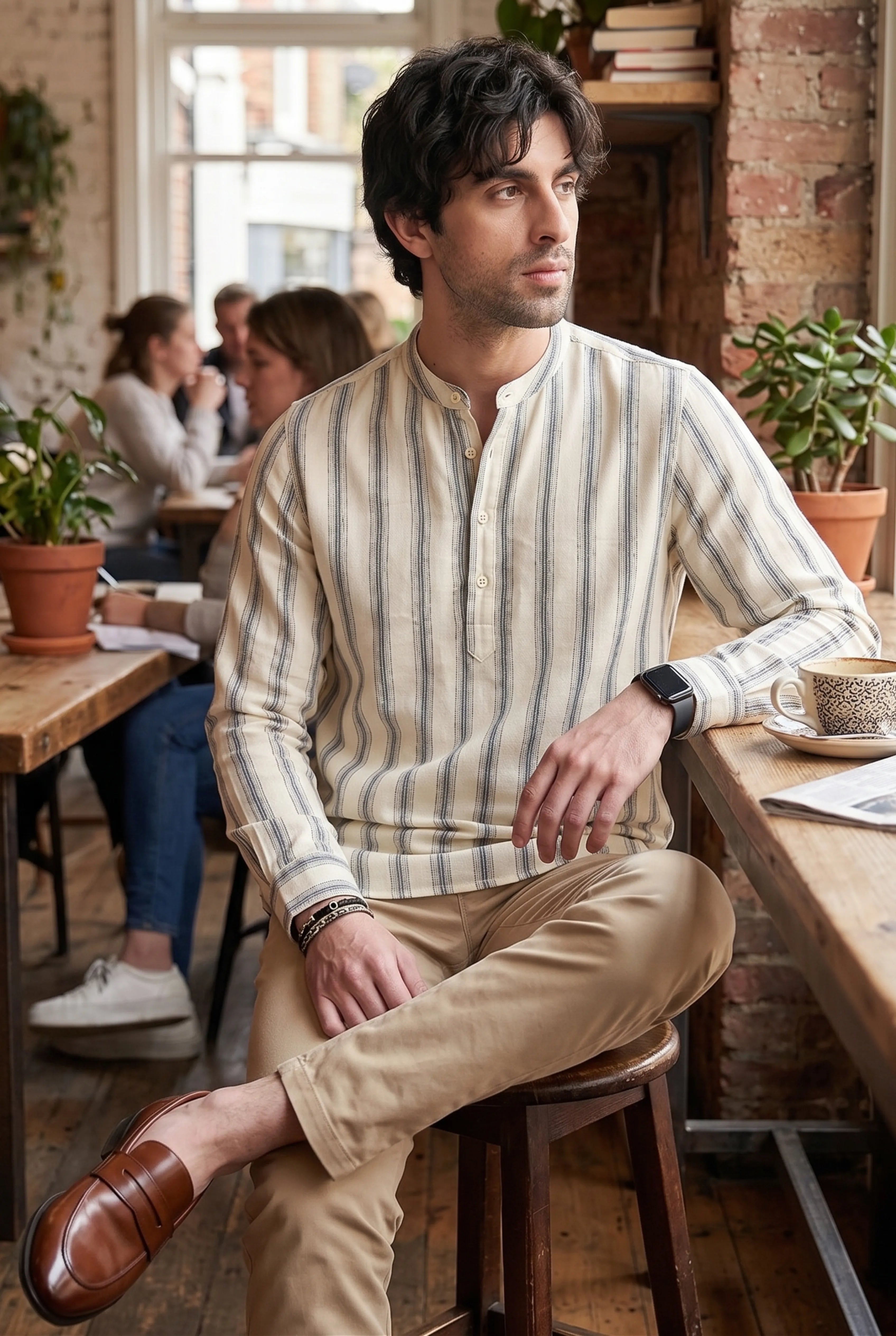 Color Hunt Men's Cream Vertical Stripe Casual Shirt
