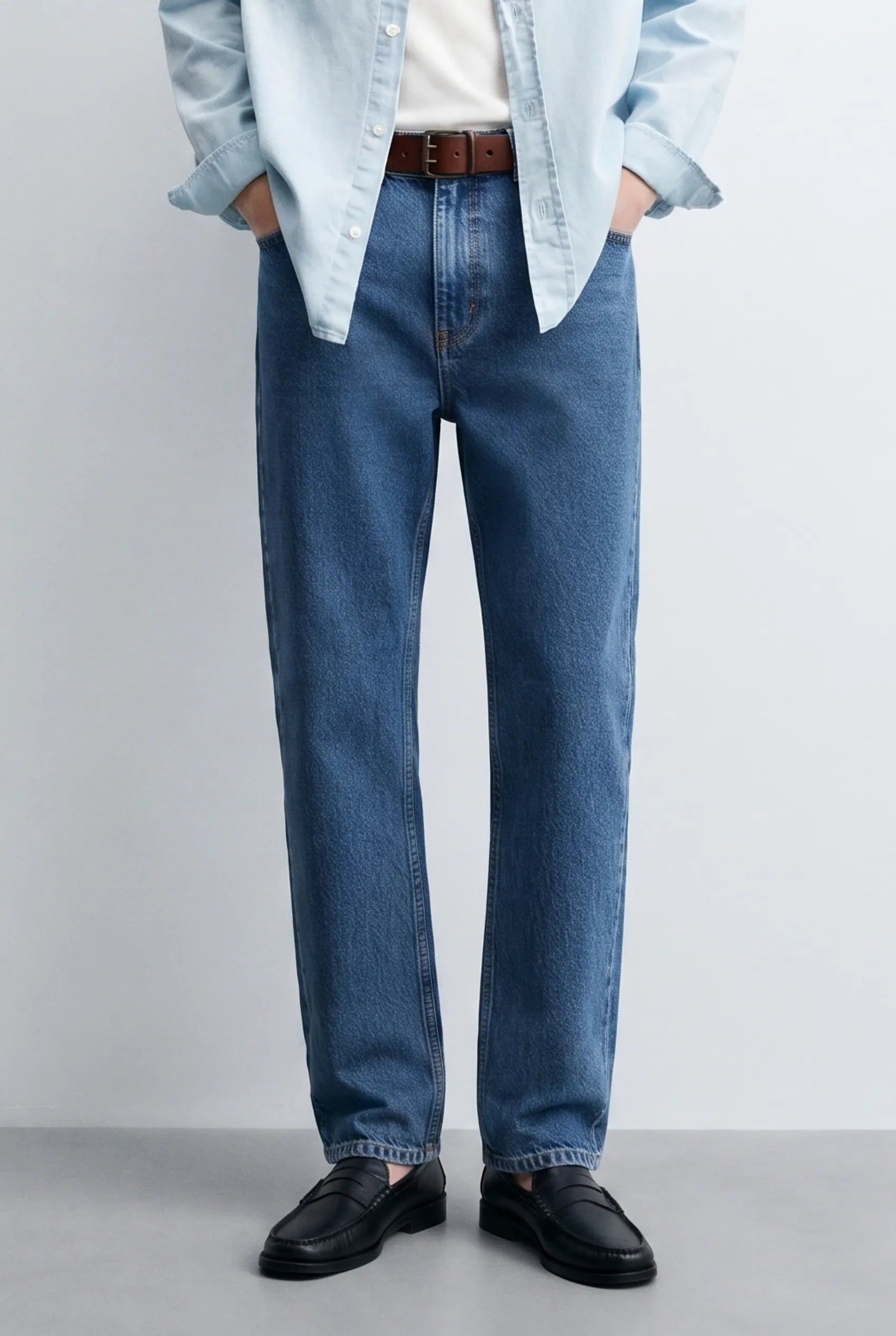 Color Hunt Men's Straight Fit Blue Jeans