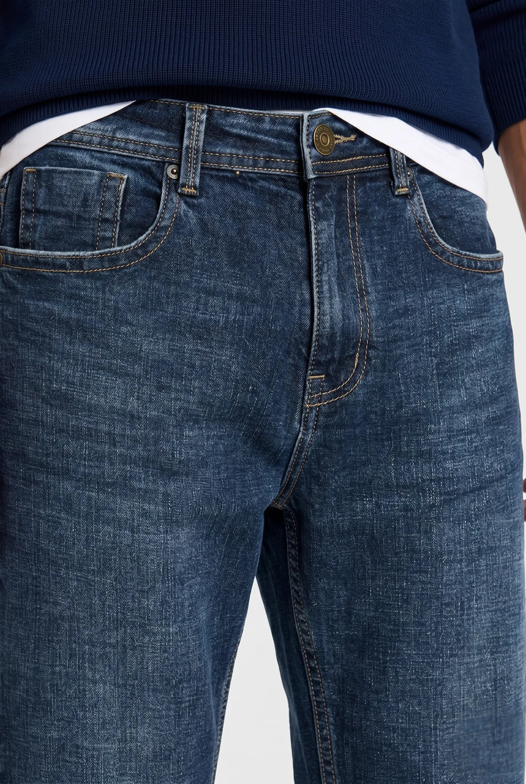 Color Hunt Men's Classic Blue Straight Fit Jeans