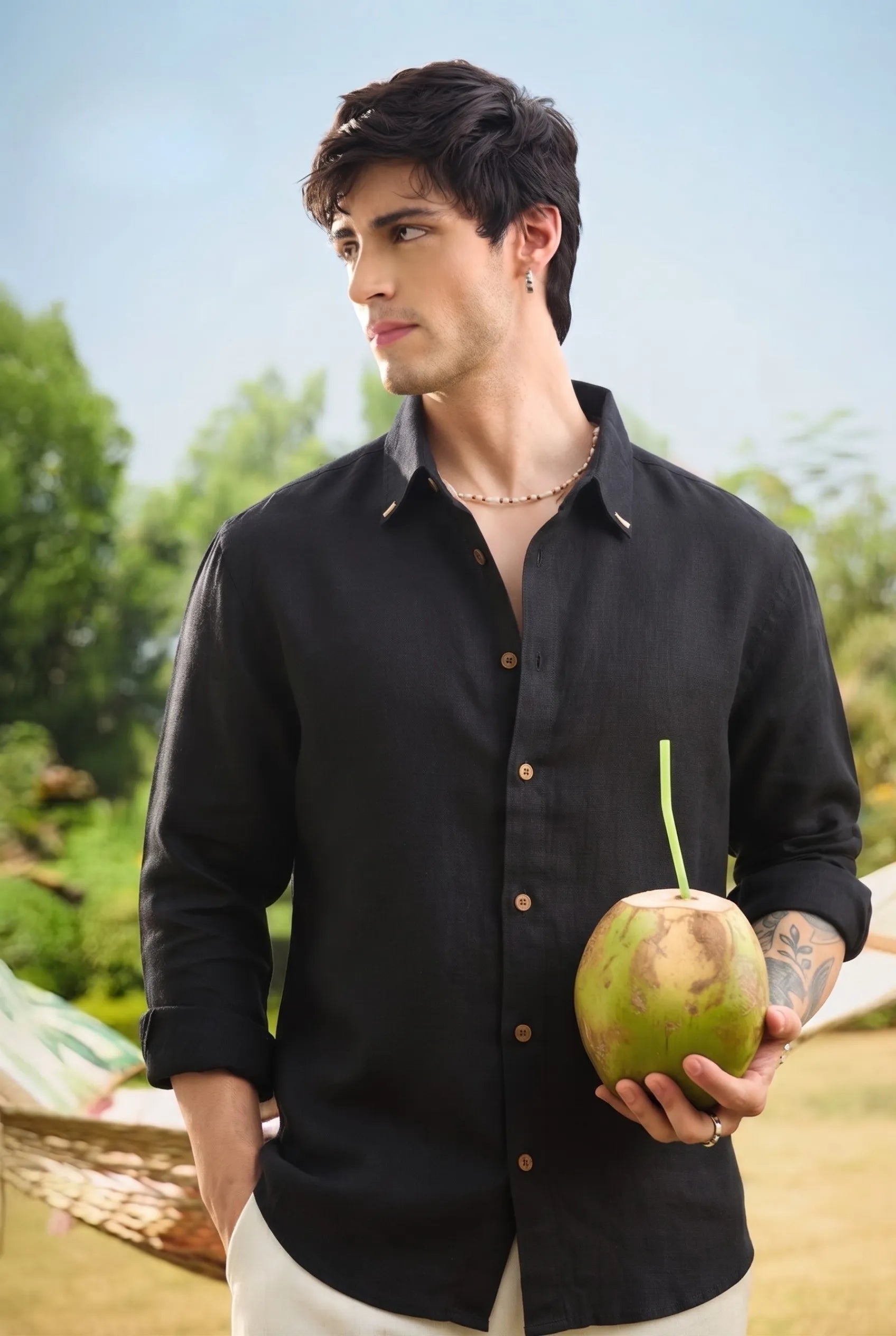 Color Hunt Men's Regular Fit Solid Black Casual Shirt