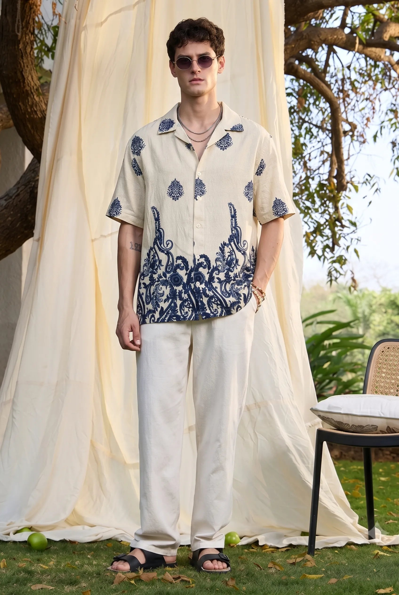 Color Hunt Men's Off White Navy Blue Printed Casual Half Sleeve Shirt