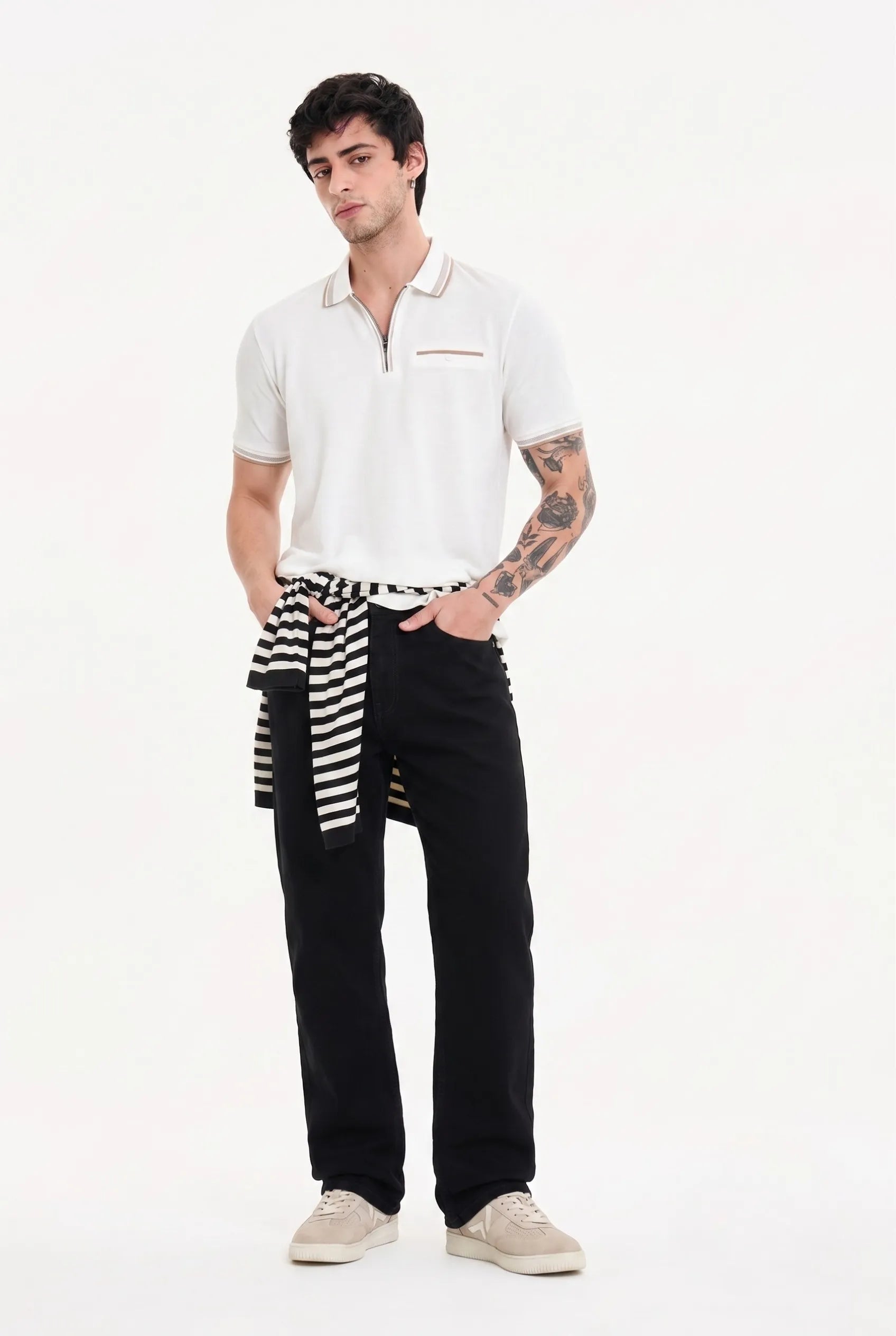 Color Hunt Men's Black Straight Fit Denim Jeans