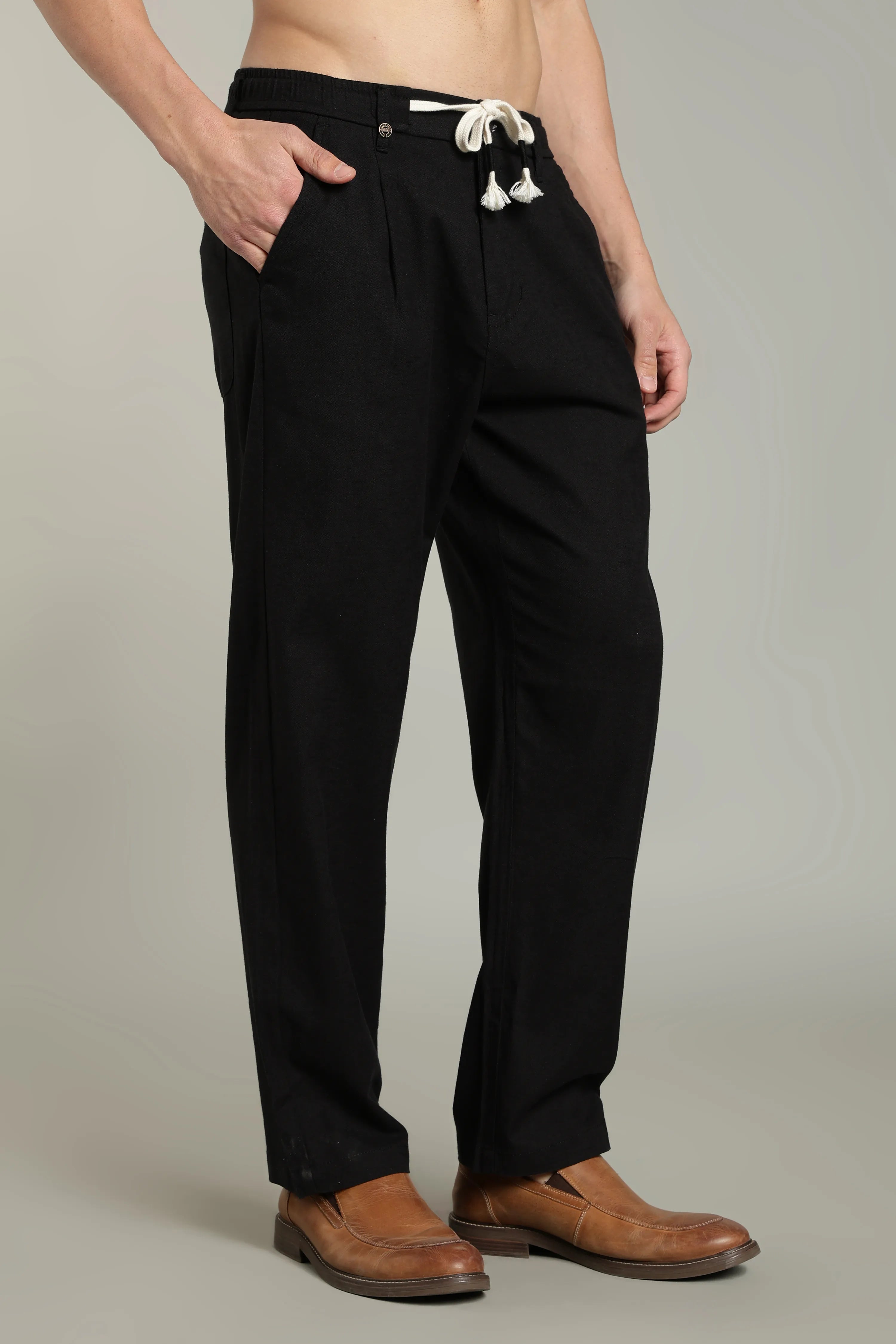 Color Hunt Straight Fit Men Black Trousers