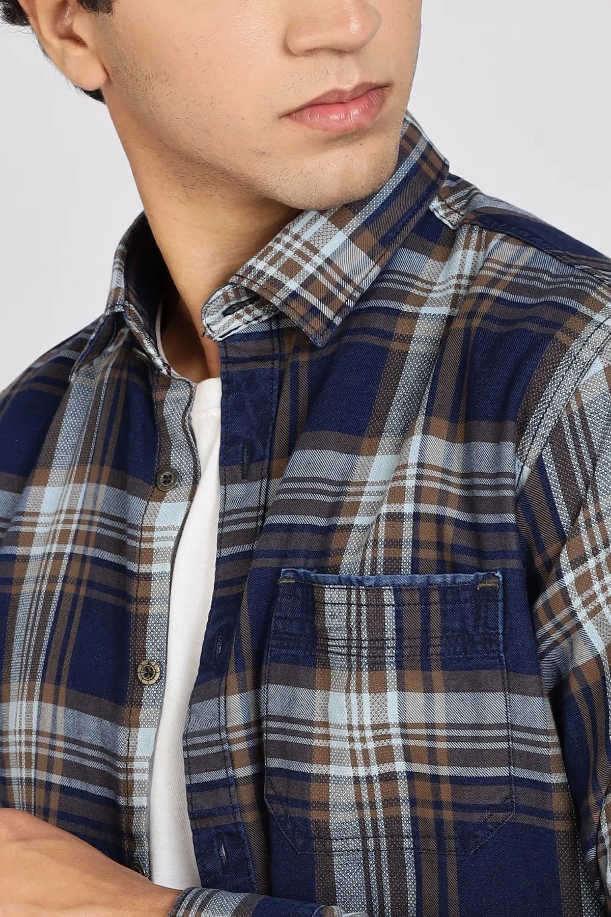 Color Hunt Men Checkered Casual Blue Shirt