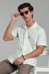 COLOR HUNT Men Printed Casual Green Shirt