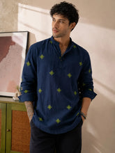 Colorhunt Men’s Navy Blue Embroidered Cotton Short Kurta | Mandarin Collar