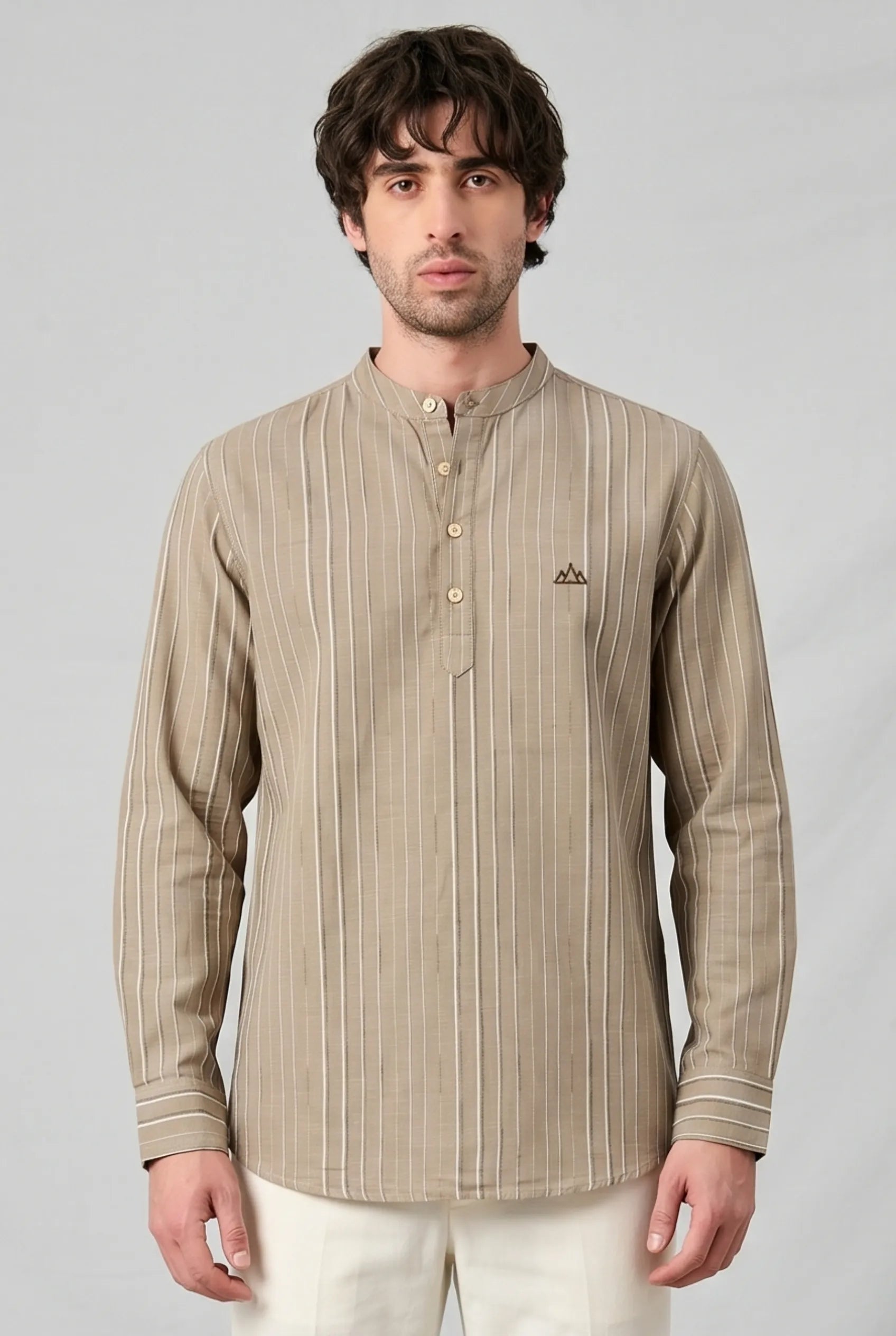 Color Hunt Men's Beige Vertical Stripe Casual Shirt