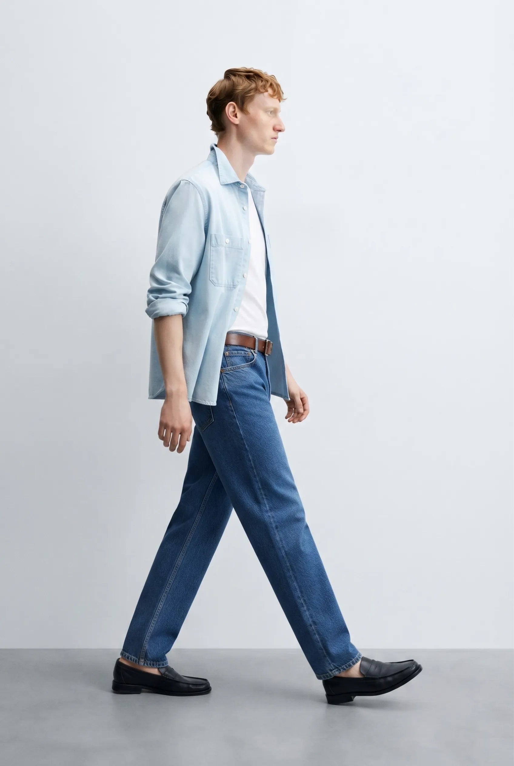 Color Hunt Men's Straight Fit Blue Jeans