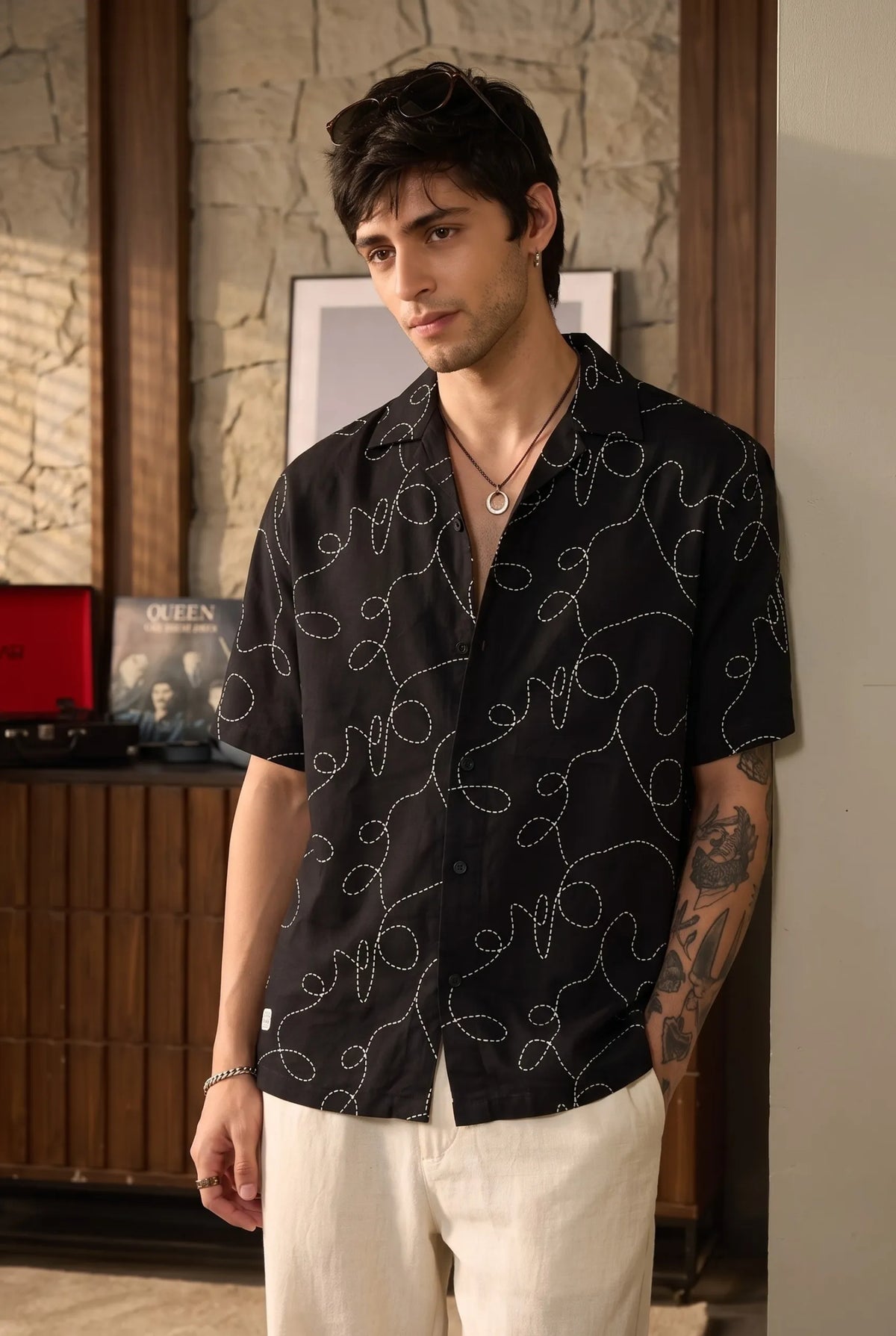 COLOR HUNT Men's Black Abstract Print Half Sleeve Casual Shirt