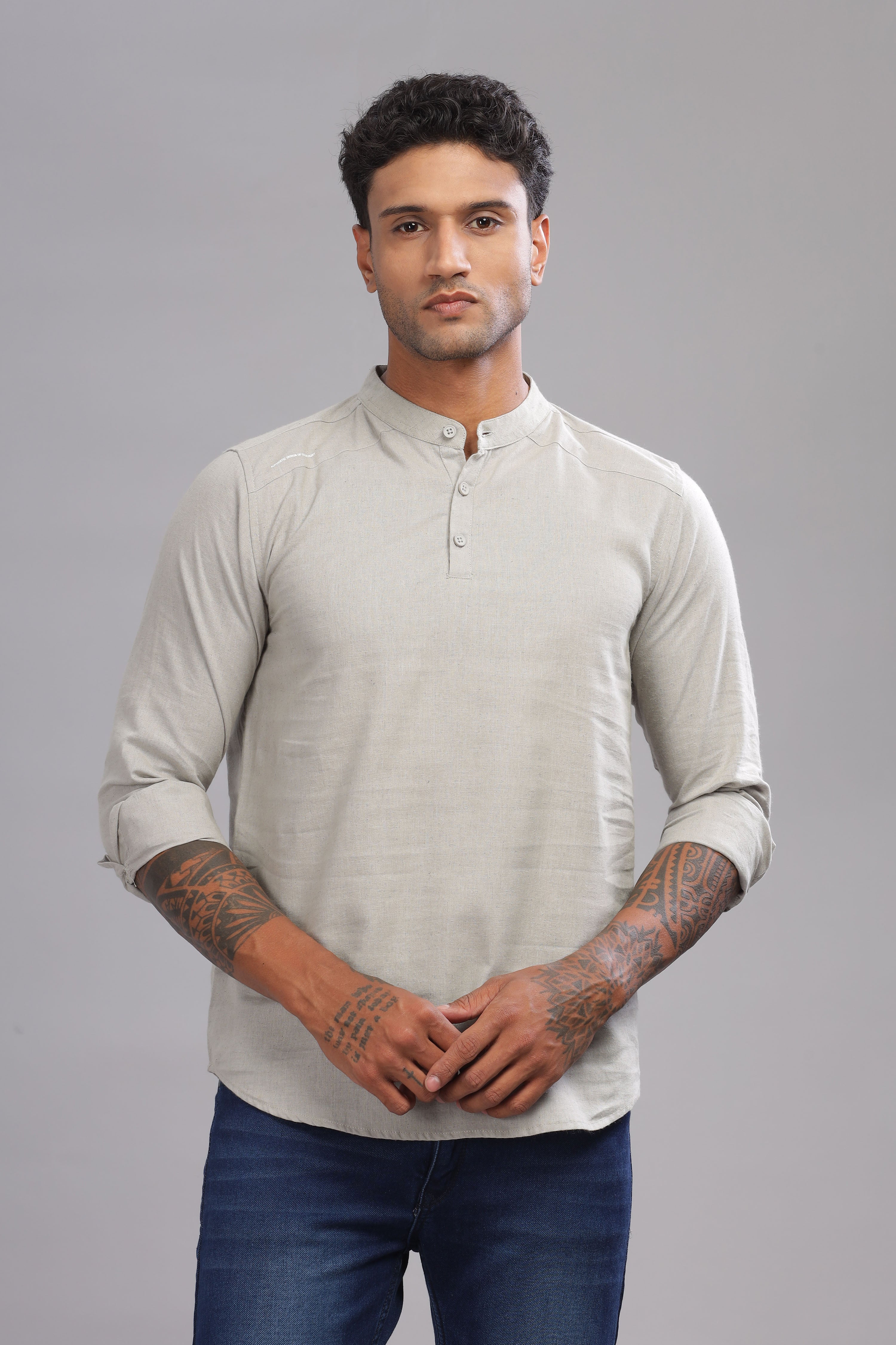 Color Hunt Men's Cotton Light Grey Full Sleeve Solid Short Kurta - Colorhunt