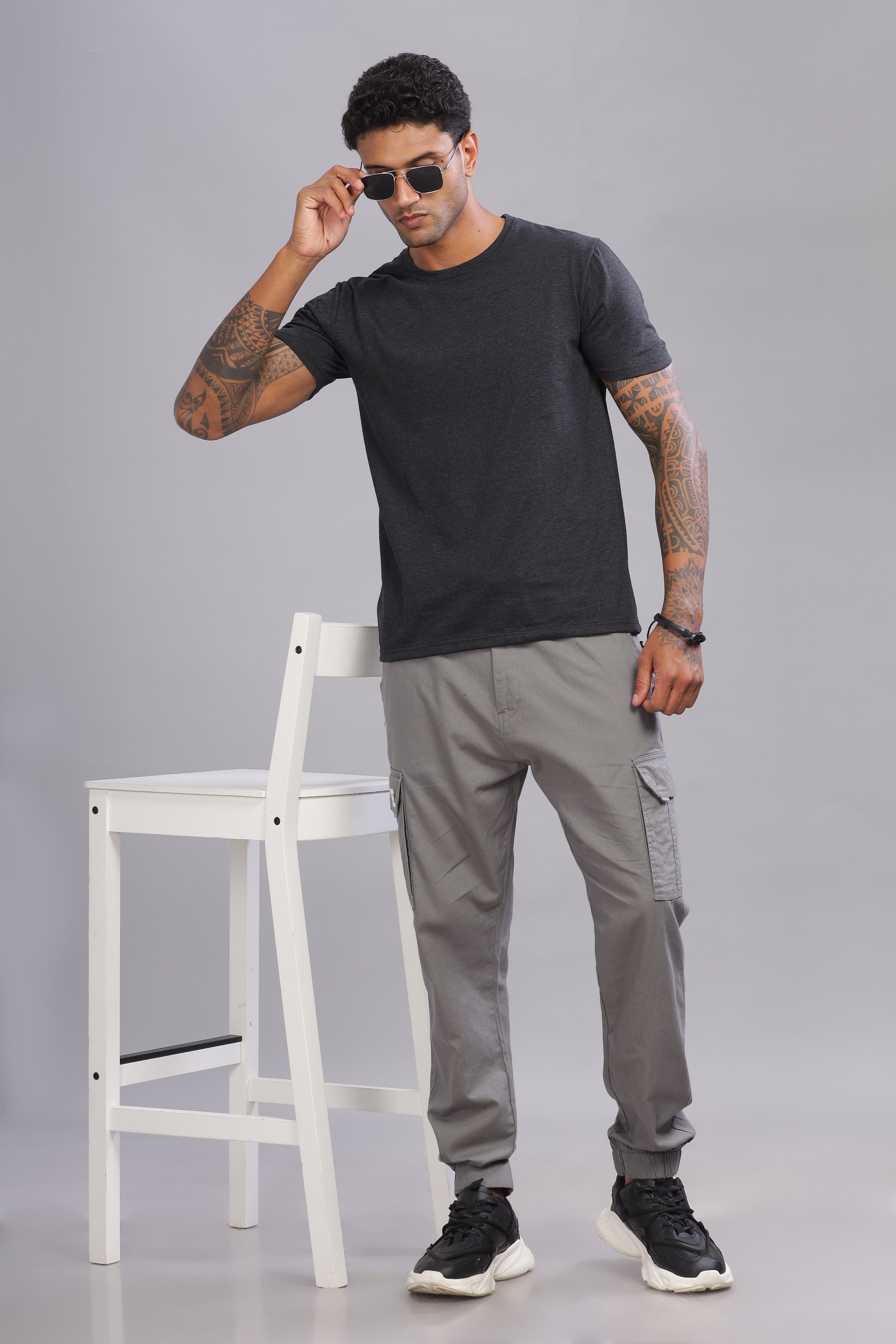 Color Hunt Men's Grey Full Length Jogger Fit Cargo Joggers - Colorhunt