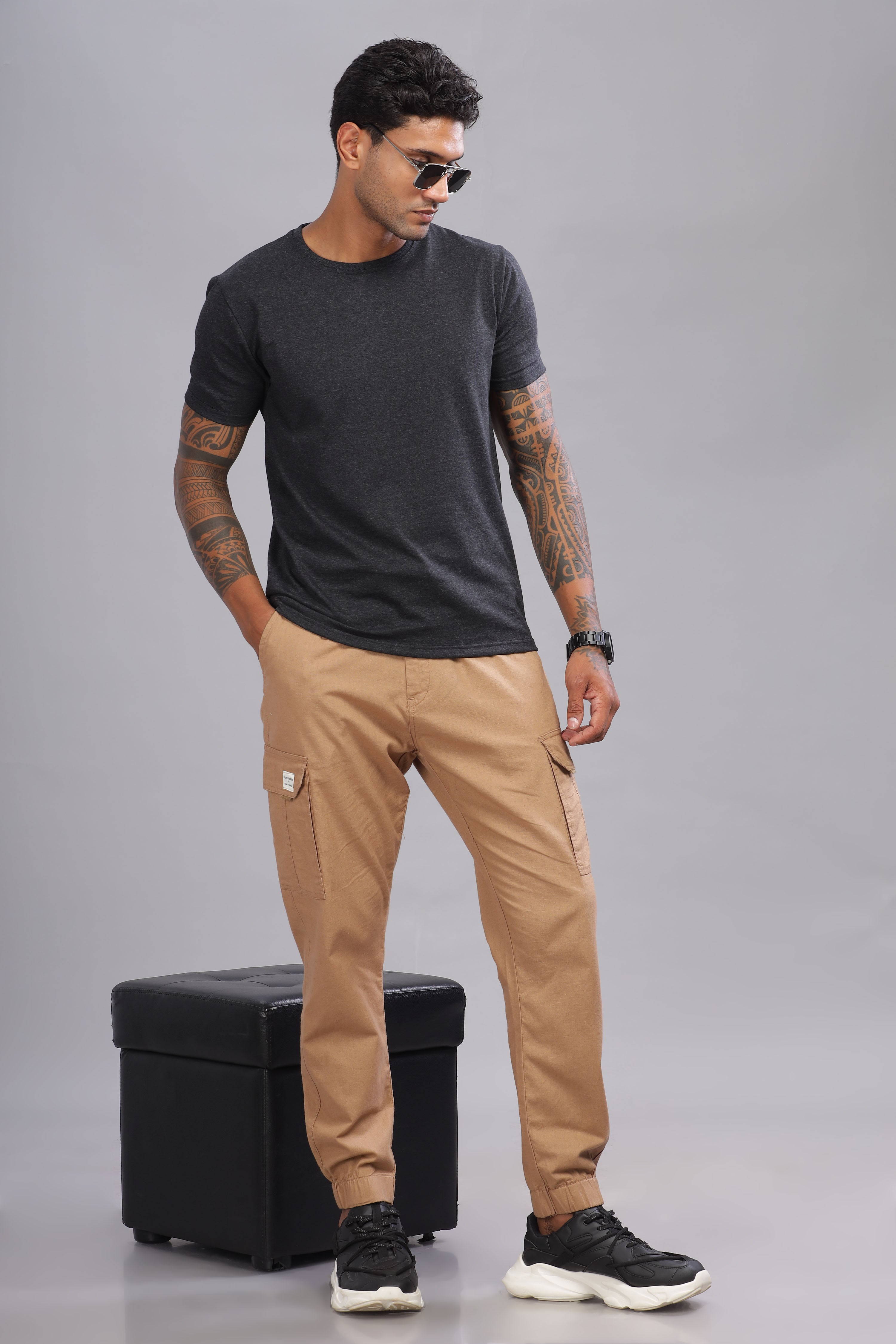 Color Hunt Men's Brown Full Length Jogger Fit Cargo Joggers - Colorhunt