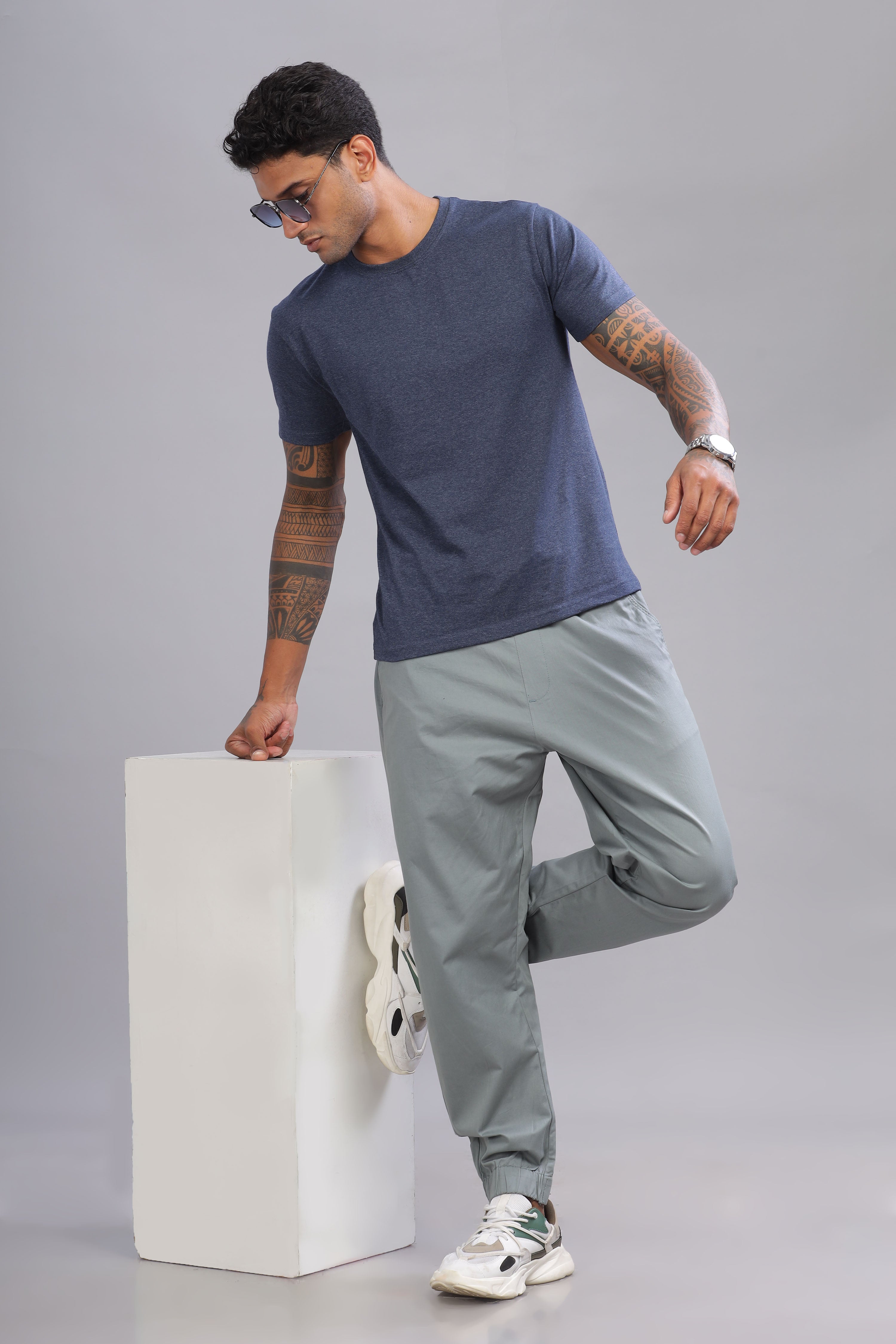 Color Hunt Men's Grey Full Length Future Fit Cargo Joggers - Colorhunt