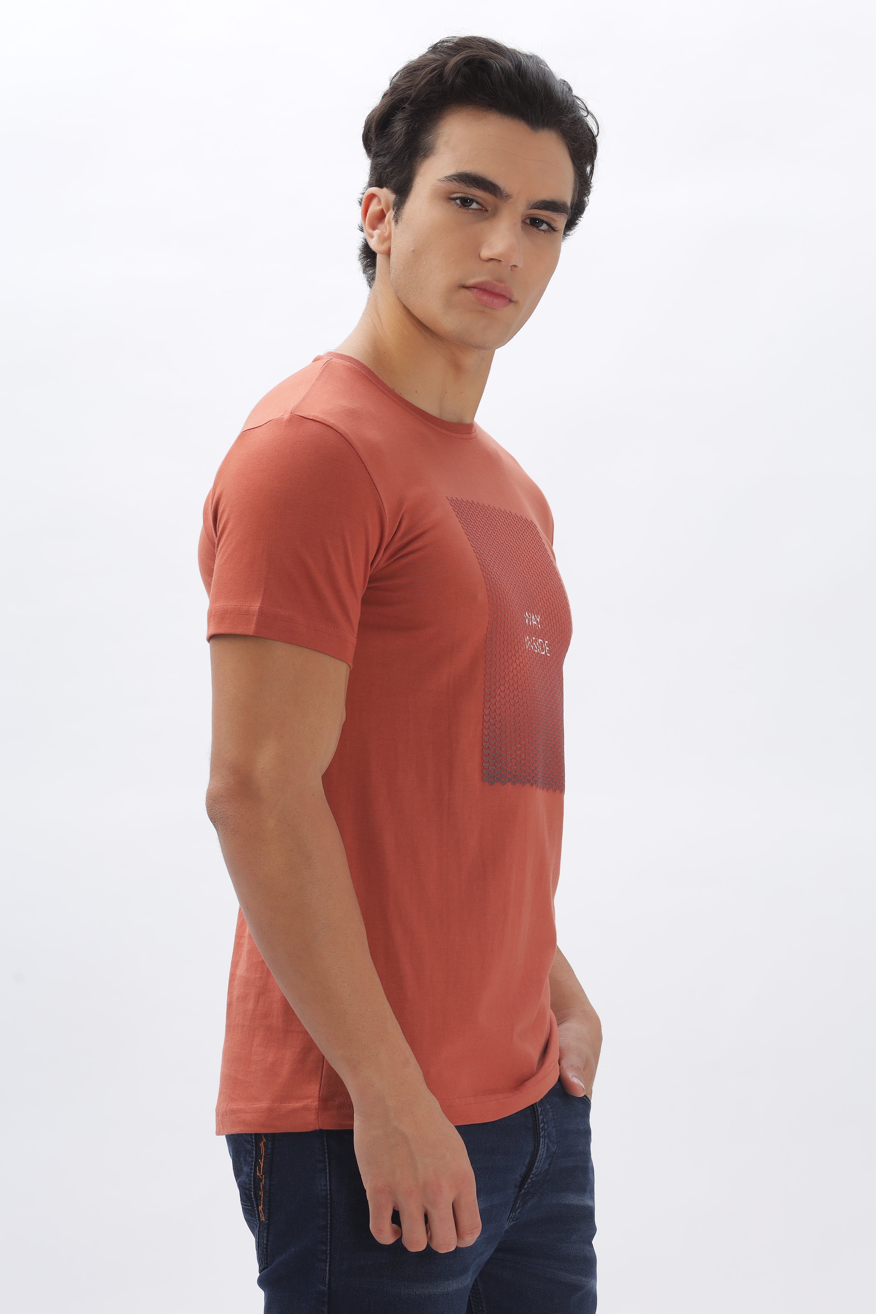 Color Hunt Men's Cotton Brick Red Half Sleeve Printed Regular Tshirt - Colorhunt