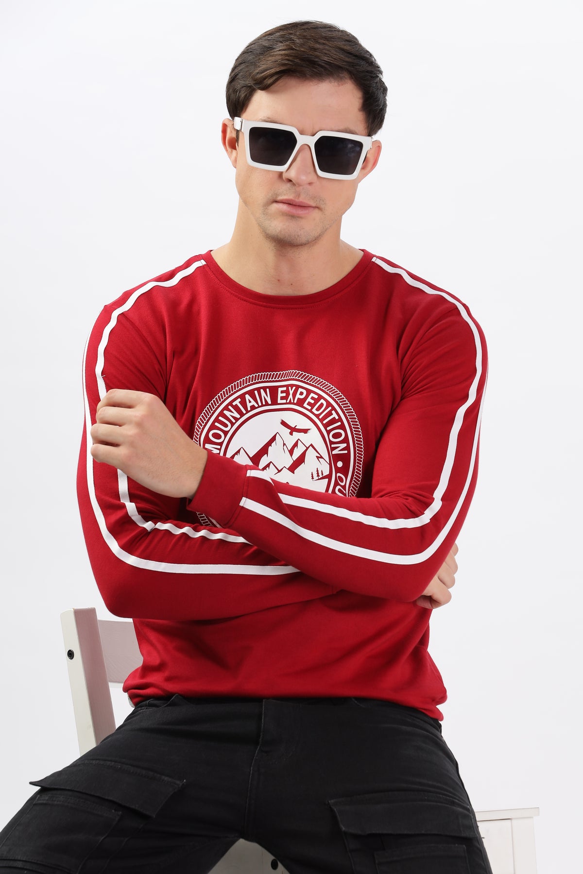 Color Hunt Men's Dark Red Full Sleeve Regular Fit Sweatshirt