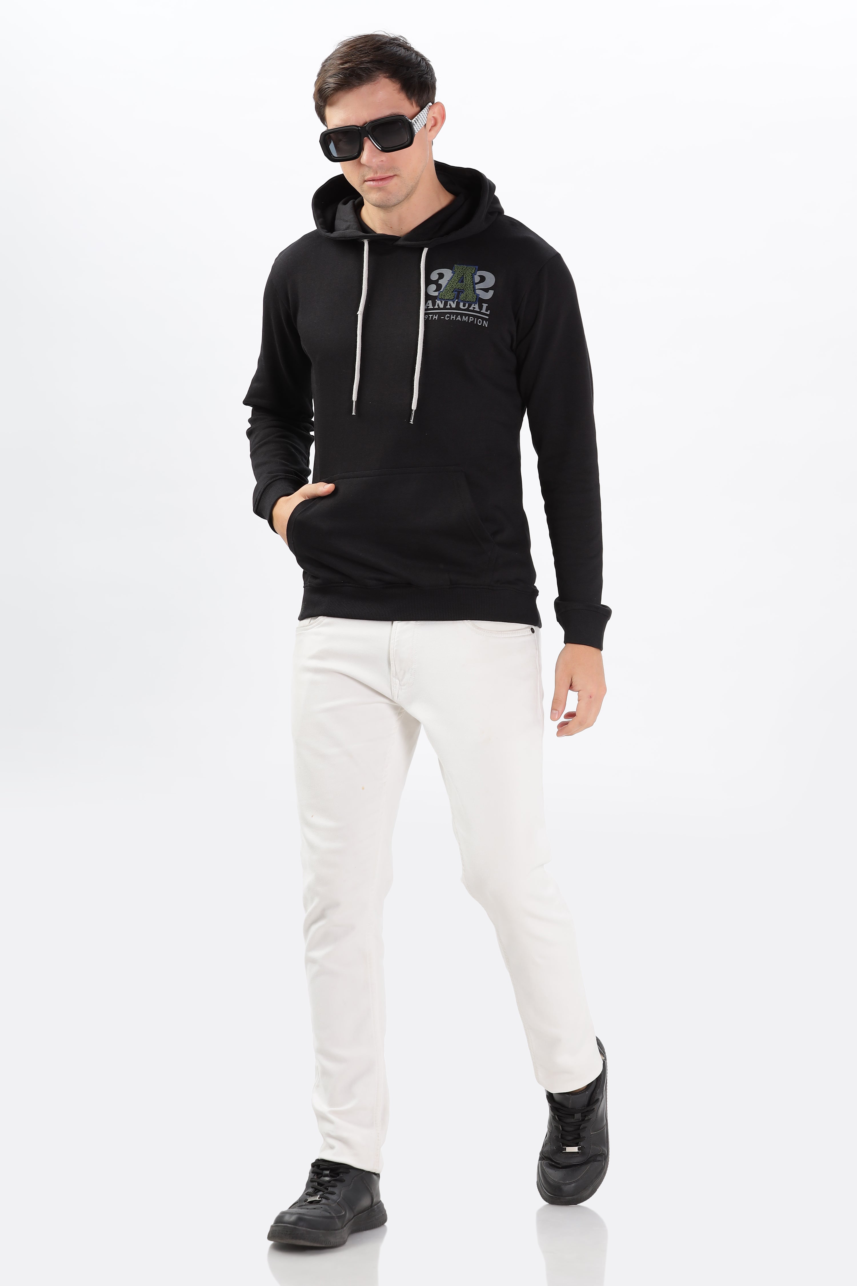 Color Hunt Men's Black Full Sleeve Regular Fit Hoodie