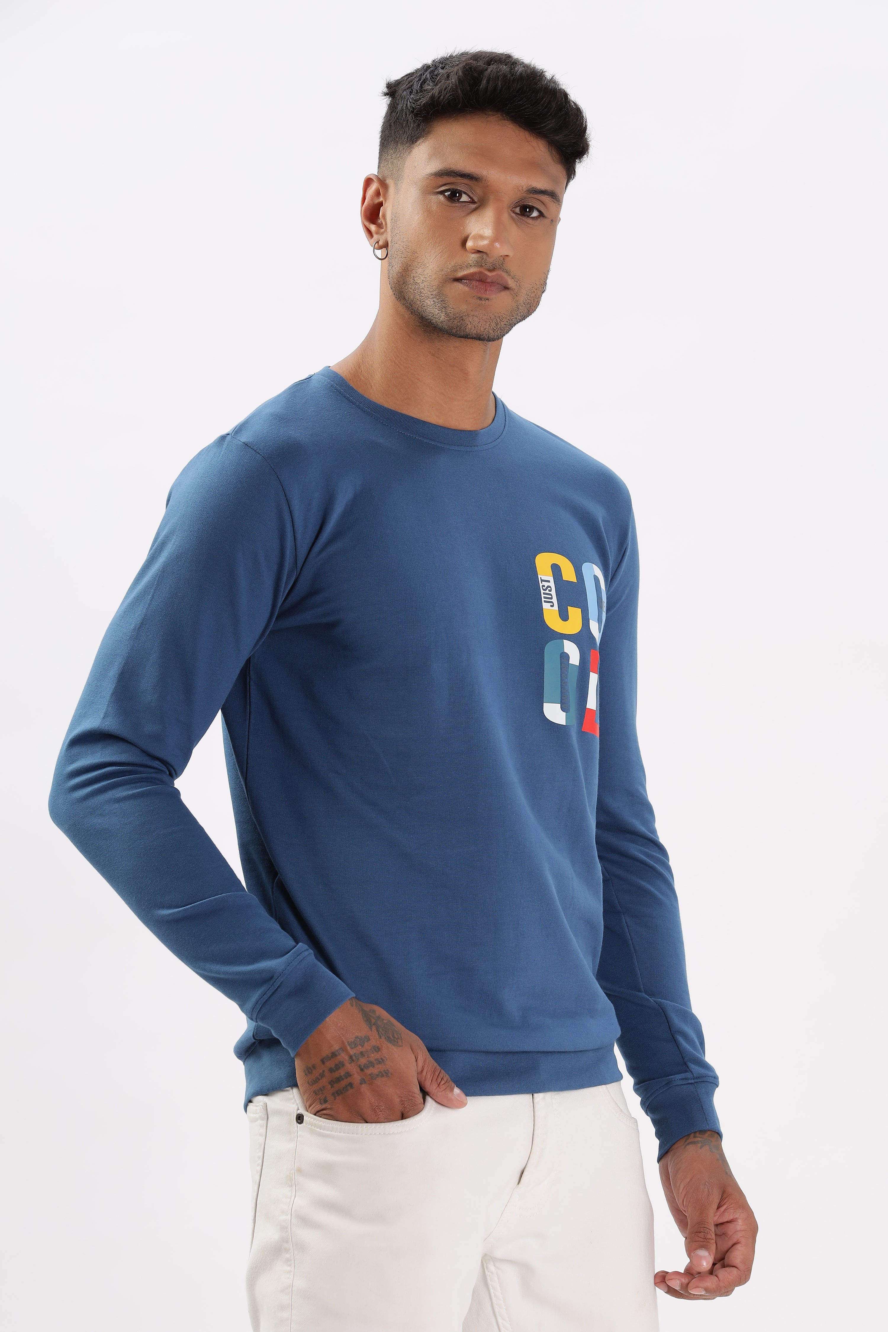 Color Hunt Men's Blue Full Sleeve Regular Fit Sweatshirt