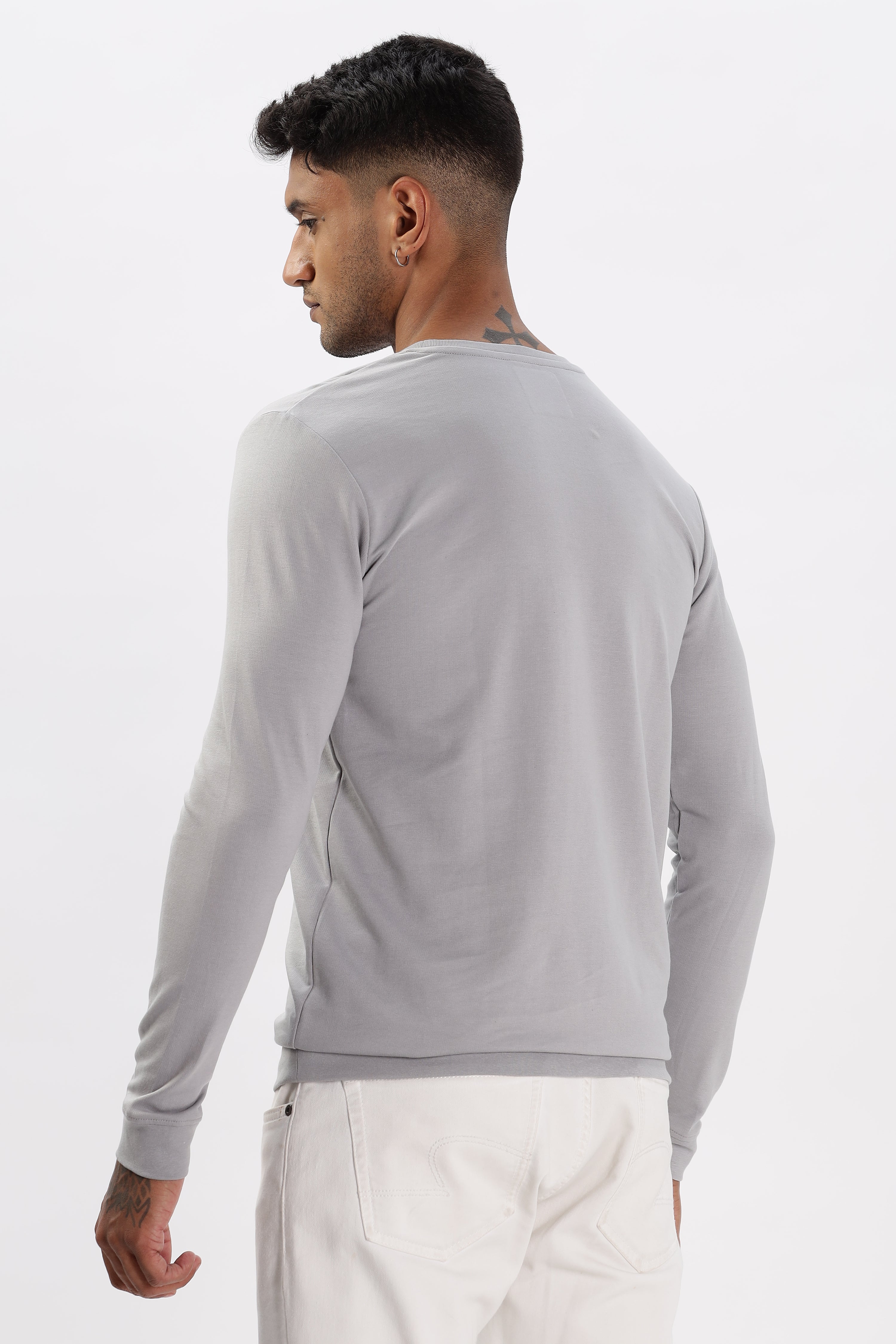 Color Hunt Men's Grey Full Sleeve Regular Fit Sweatshirt