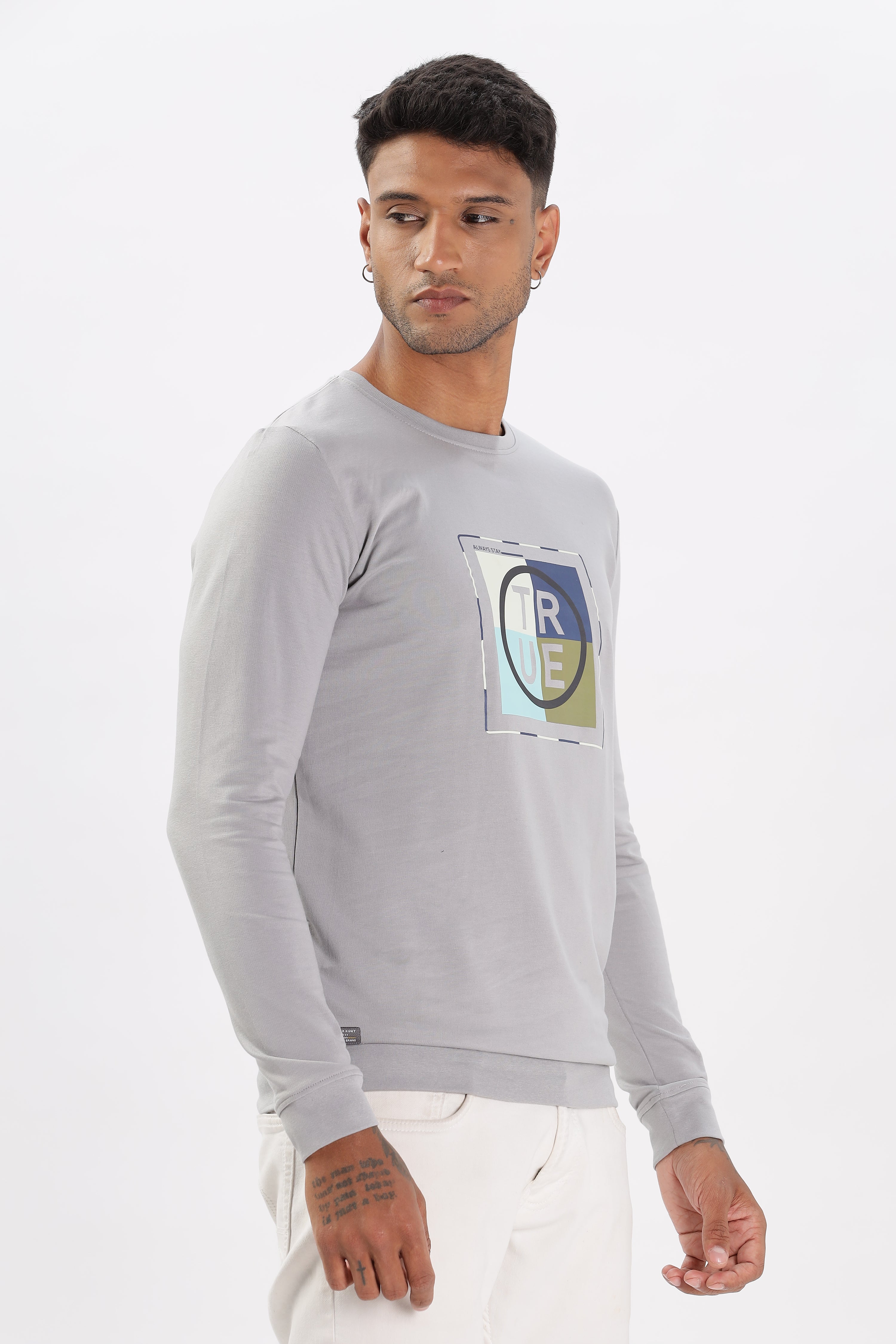 Color Hunt Men's Grey Full Sleeve Regular Fit Sweatshirt