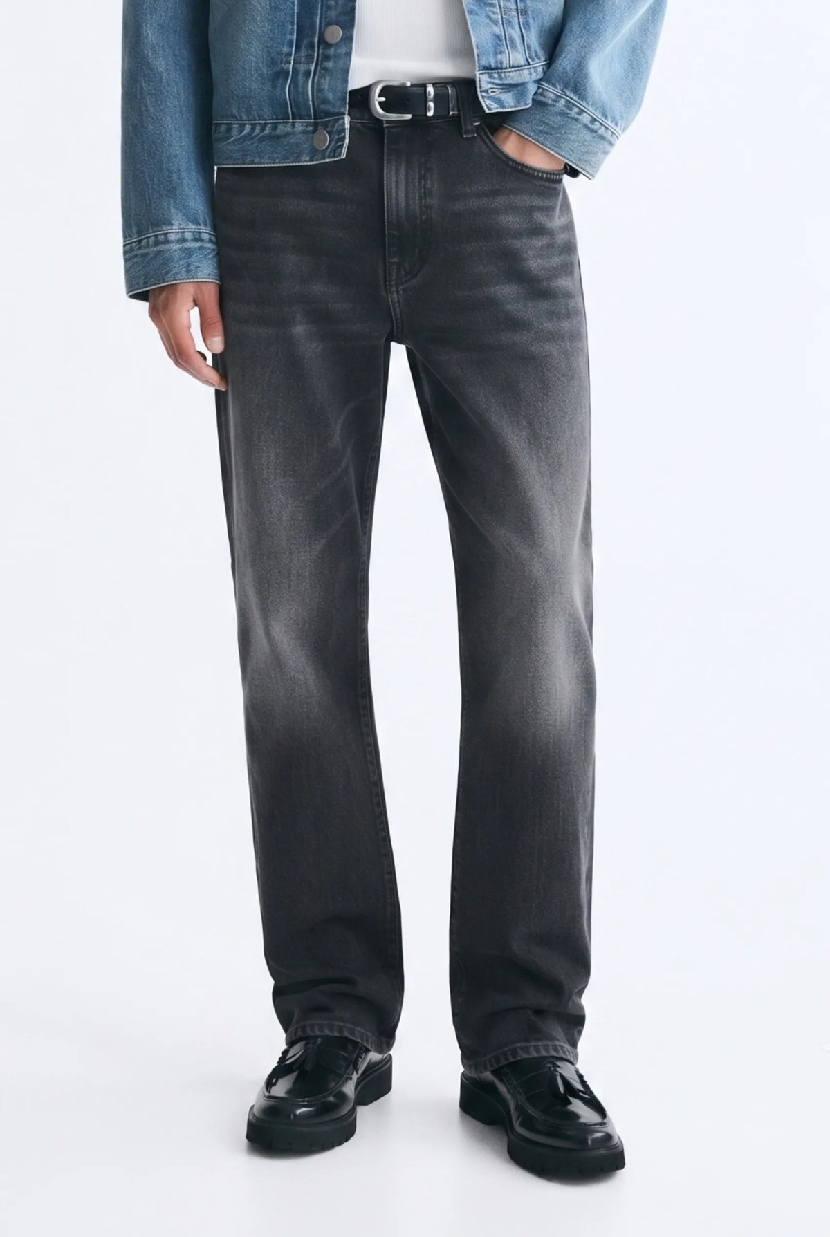 Color Hunt Men's Straight Fit Washed Black Jeans