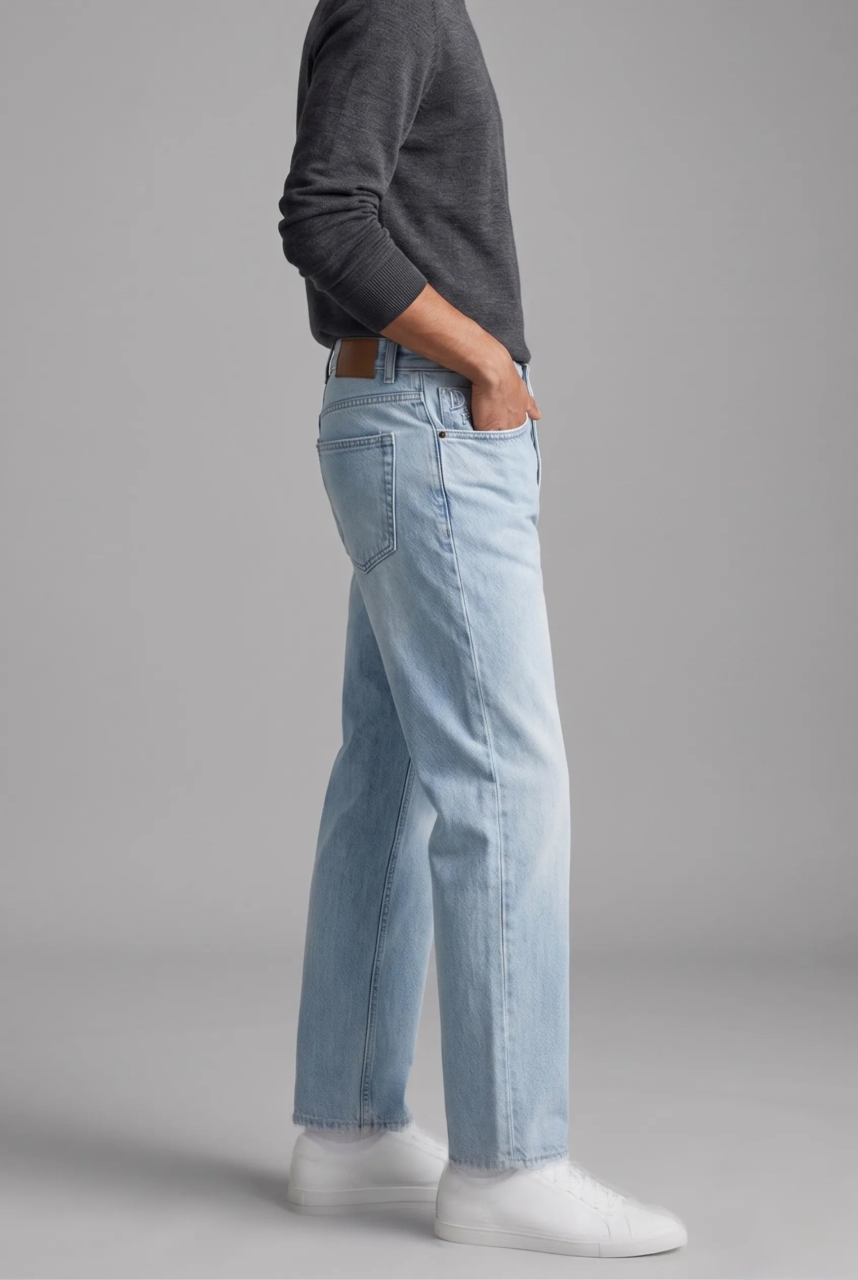 Color Hunt Men's Light Blue Washed Denim Jeans