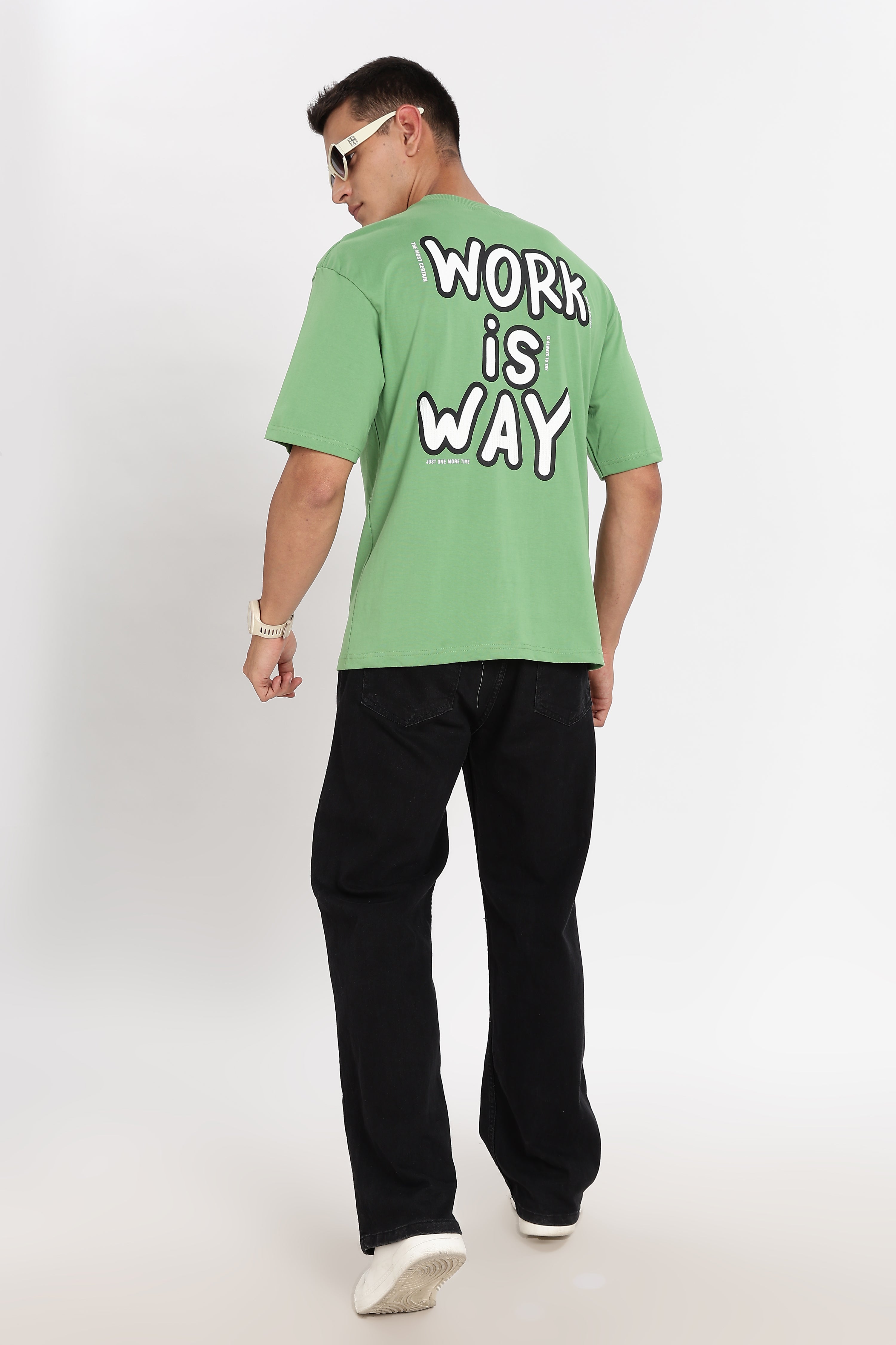 Color Hunt Men's Green Printed Oversize Pure Cotton T-Shirt