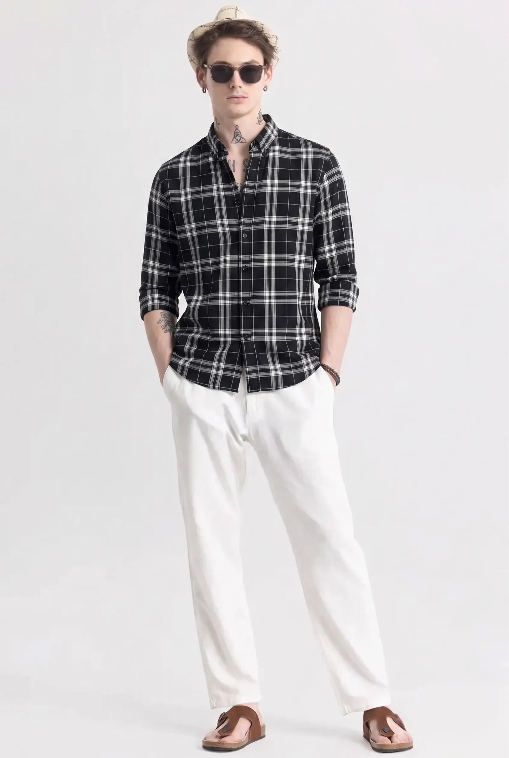 Color Hunt Men's Black White Checked Casual Shirt