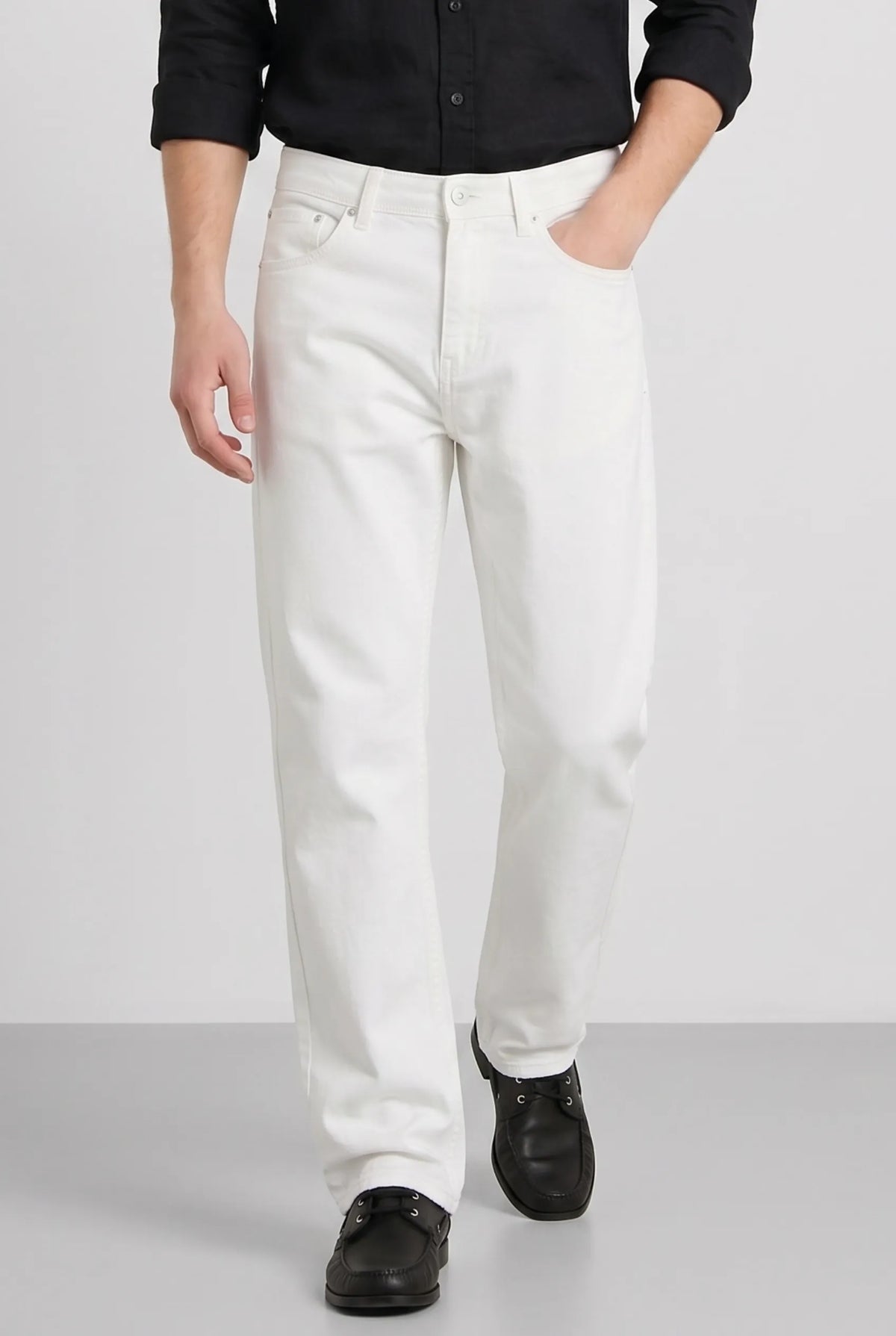 Color Hunt Men's Classic White Casual Denim Jeans