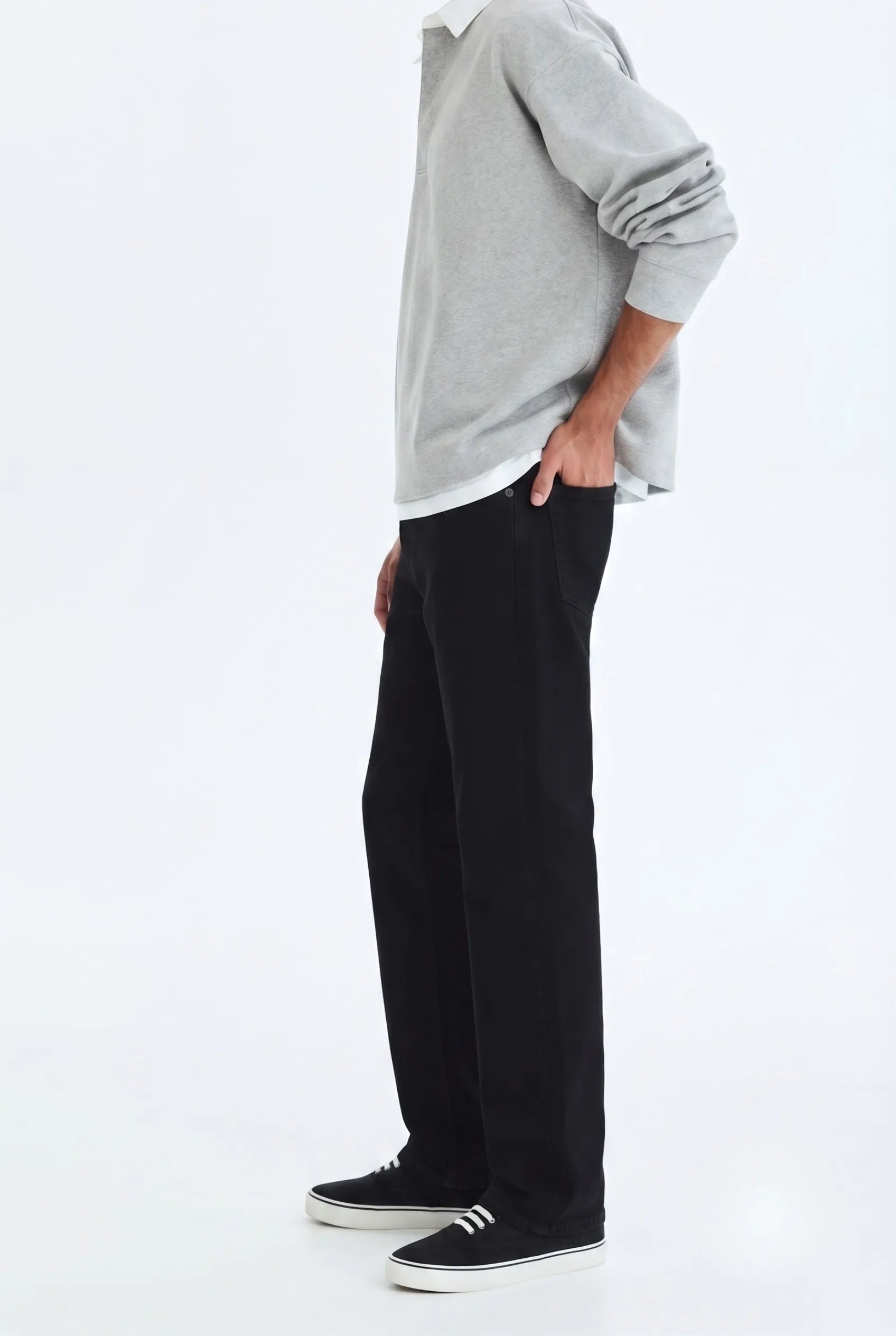 Color Hunt Men's Straight Fit Black Jeans