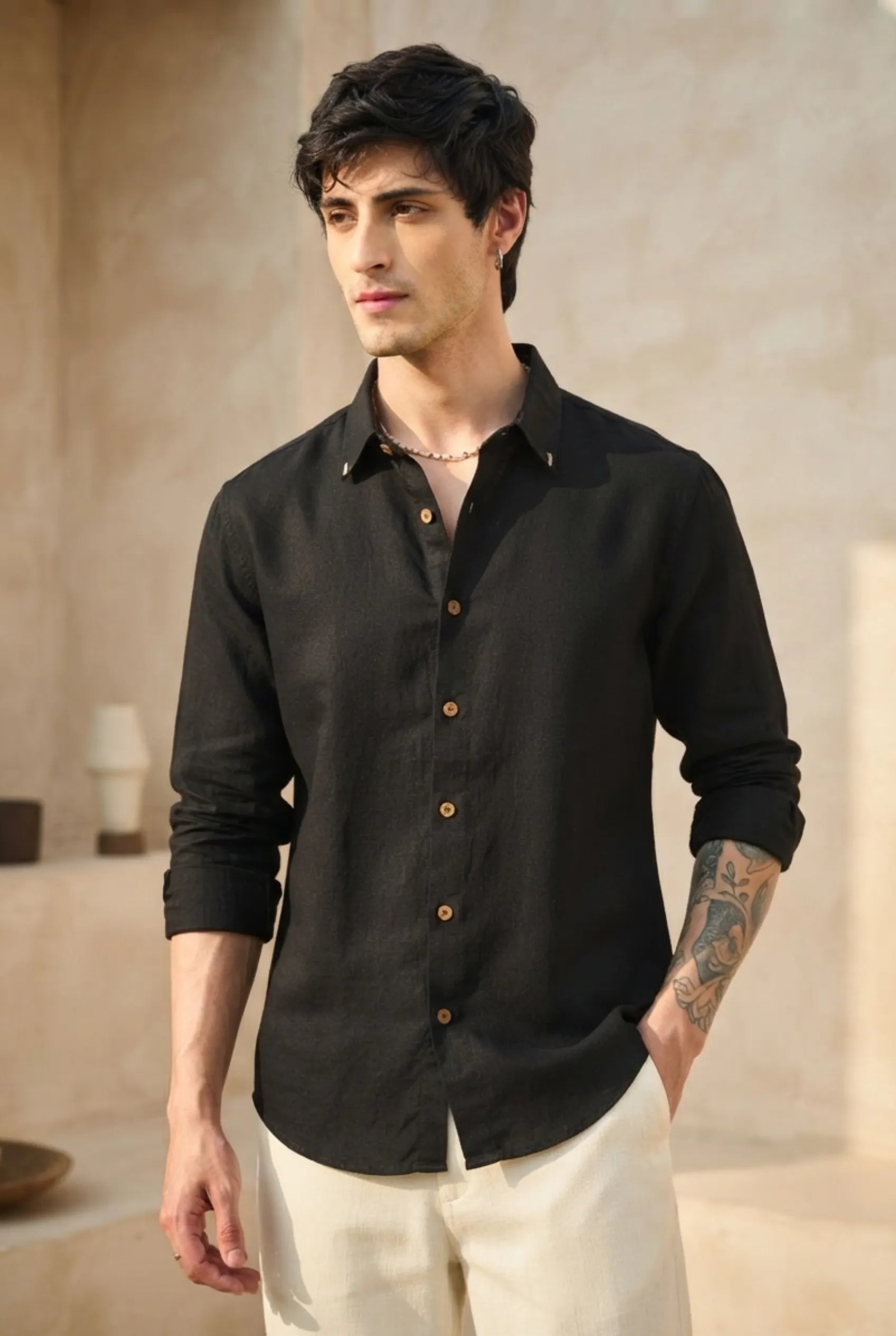 Color Hunt Men's Regular Fit Solid Black Casual Shirt