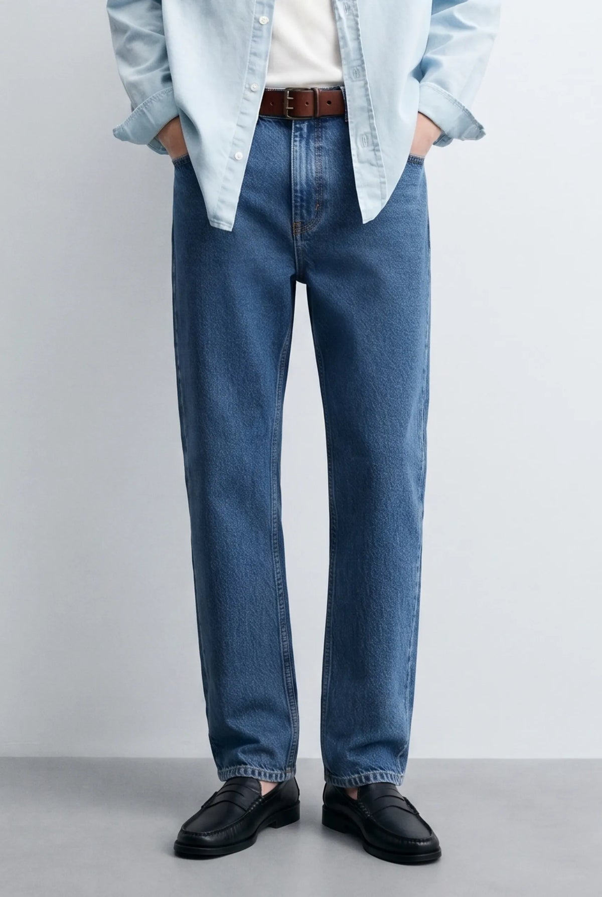 Color Hunt Men's Straight Fit Blue Jeans