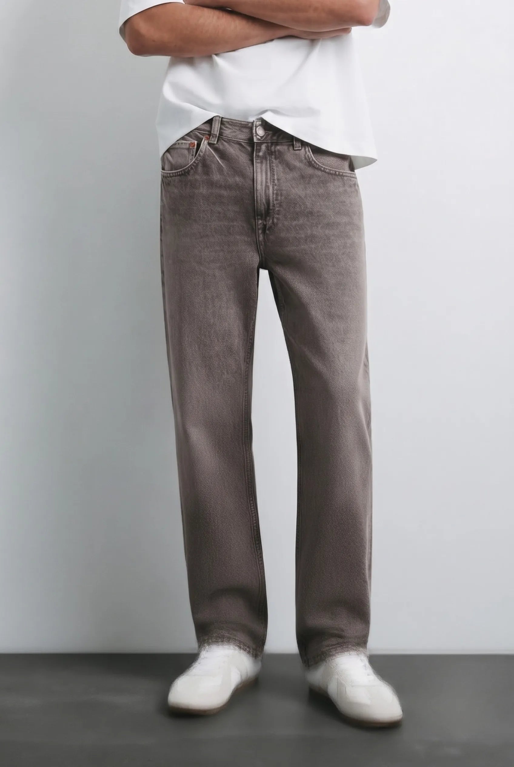 Color Hunt Men's Straight Fit Brown Jeans