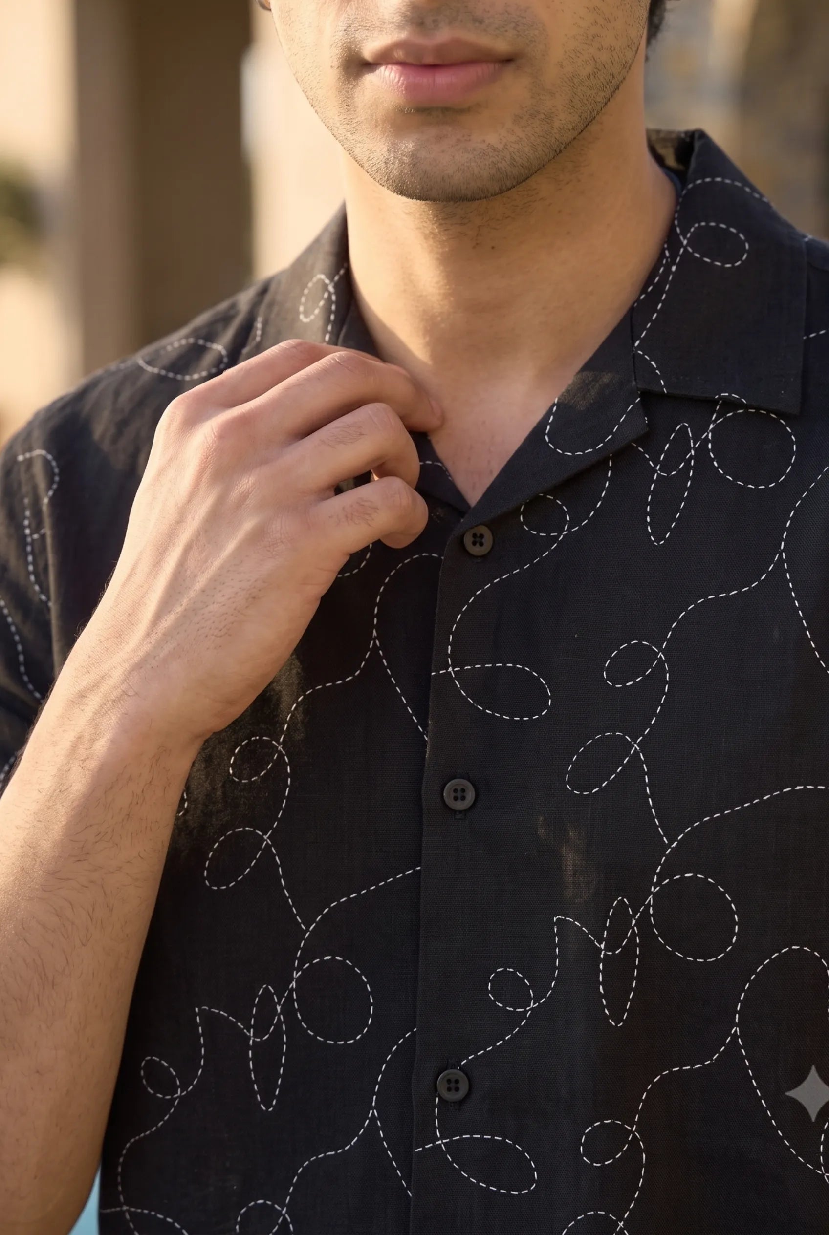 COLOR HUNT Men's Black Abstract Print Half Sleeve Casual Shirt