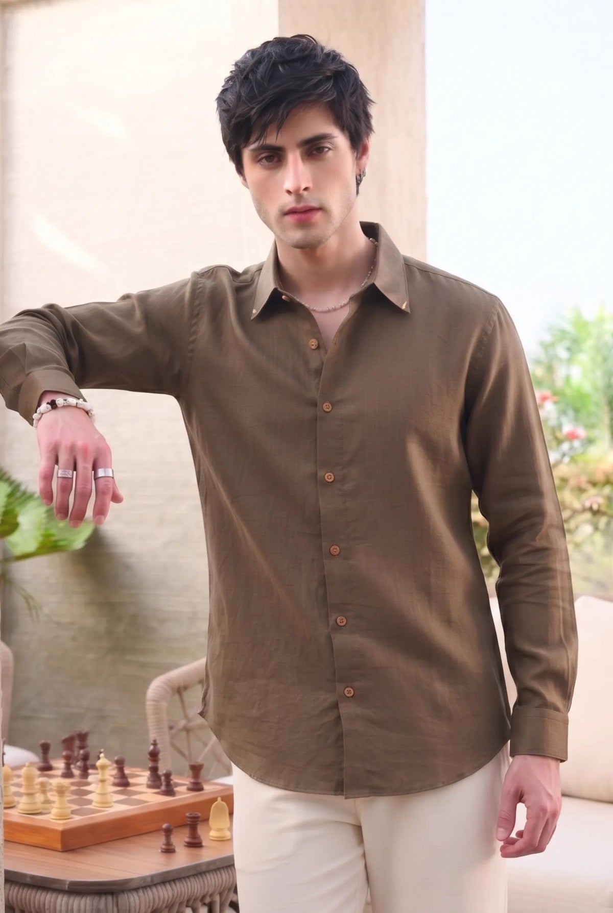 Color Hunt Men's Regular Fit Solid Olive Casual Shirt