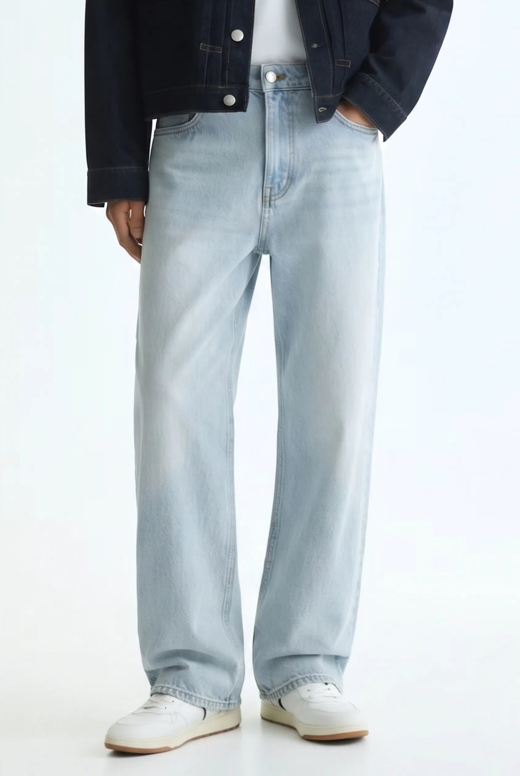 Color Hunt Men's Straight Fit Light Blue Jeans