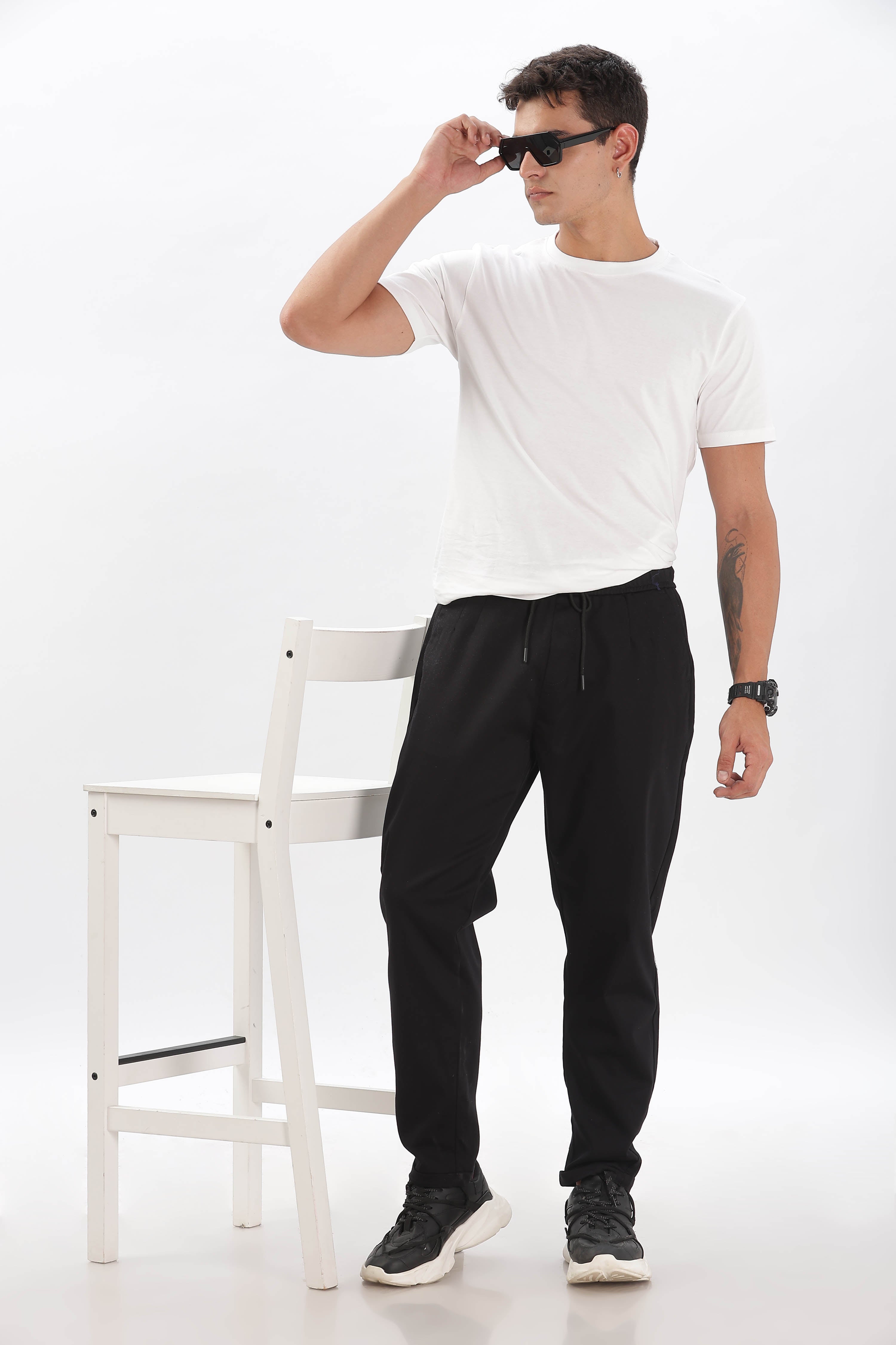 Color Hunt Men's Zet Black Full Length Future Fit Cargo Joggers - Colorhunt