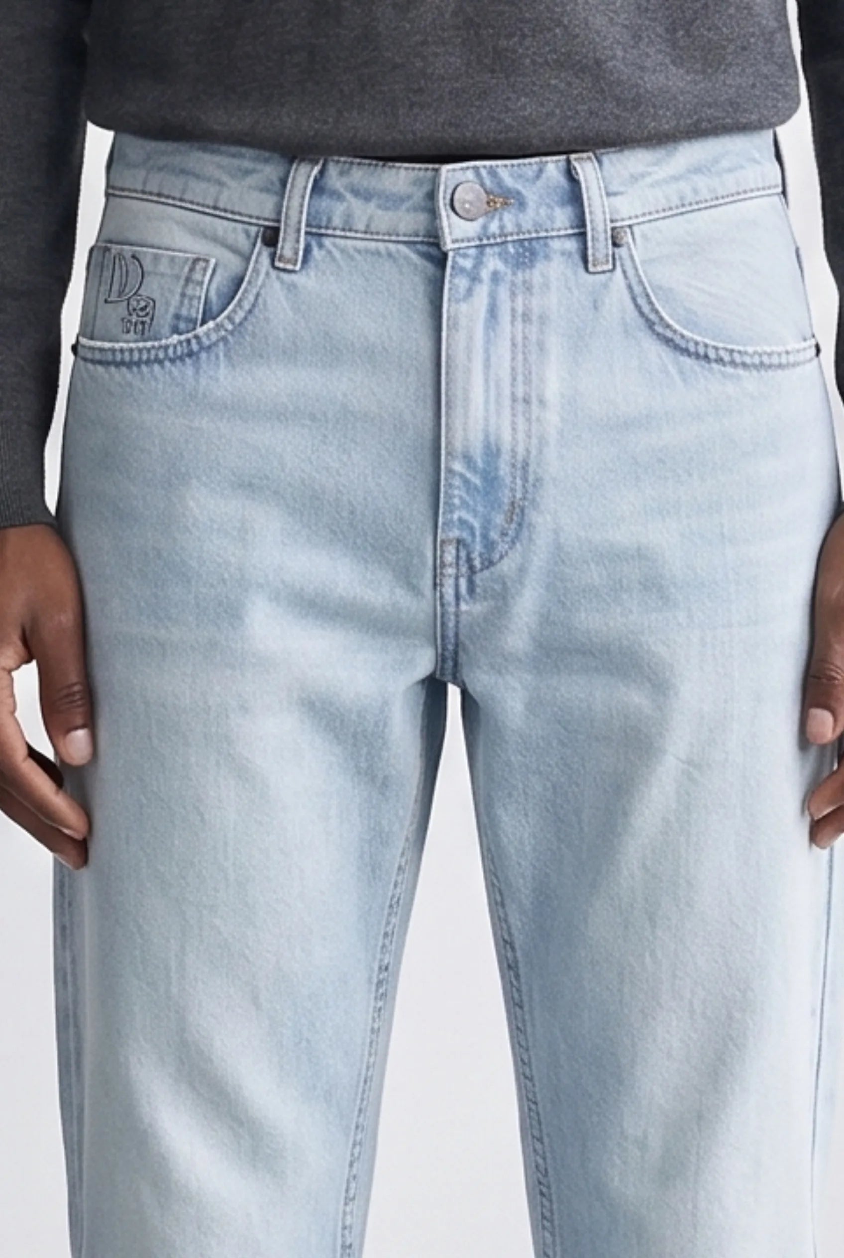 Color Hunt Men's Light Blue Washed Denim Jeans