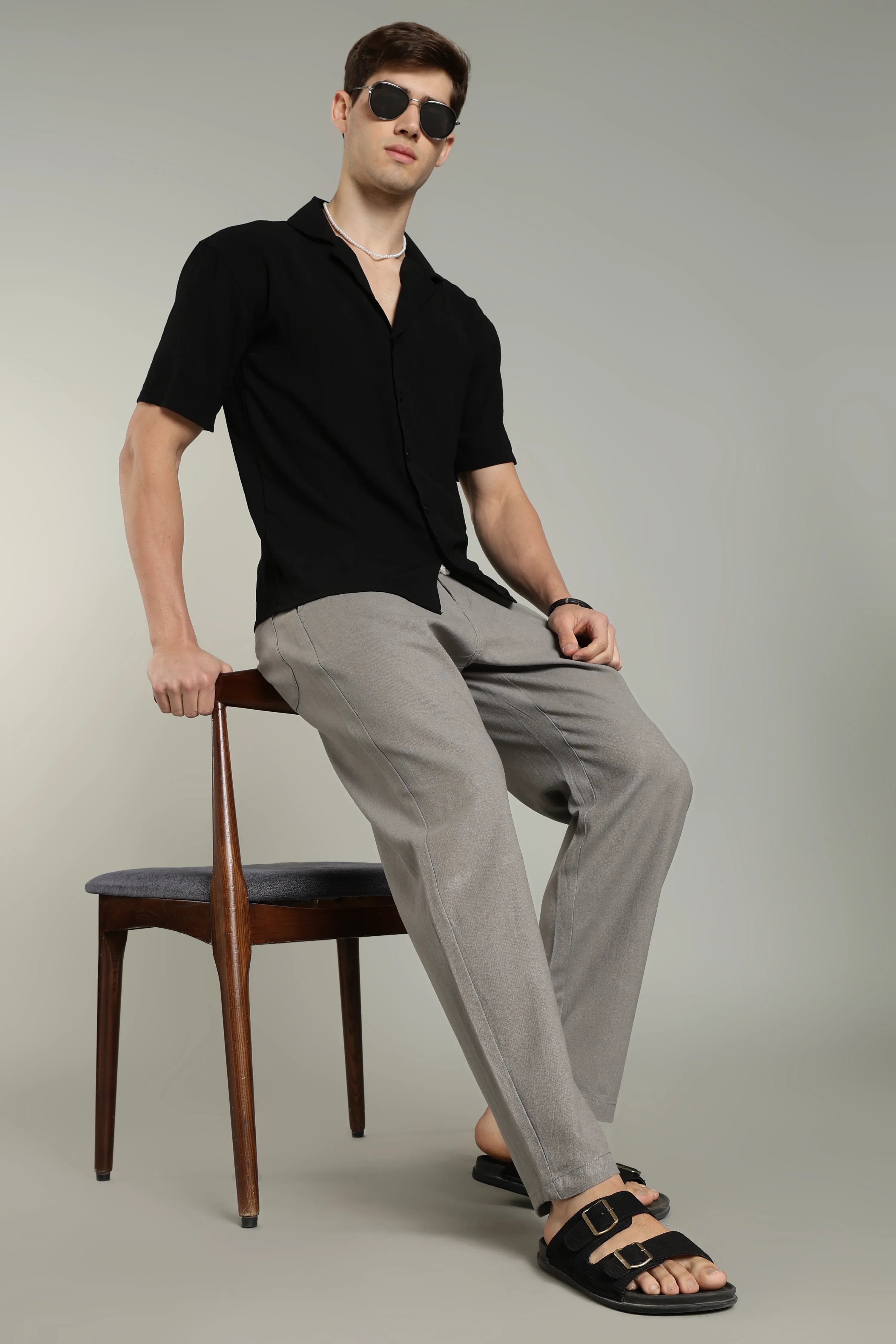 Color Hunt Straight Fit Men Grey Trousers