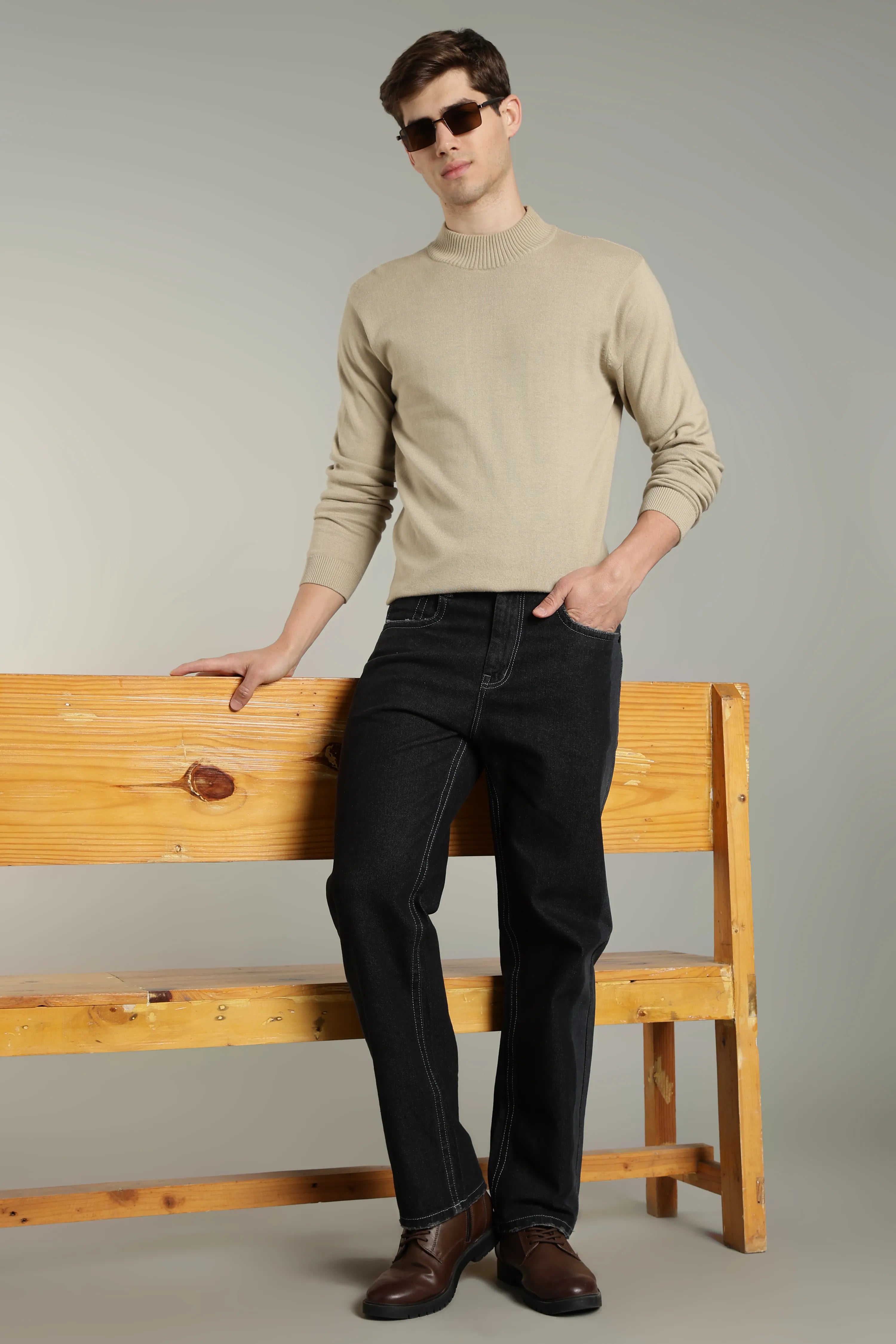 Color Hunt Straight Fit Men Black Jeans