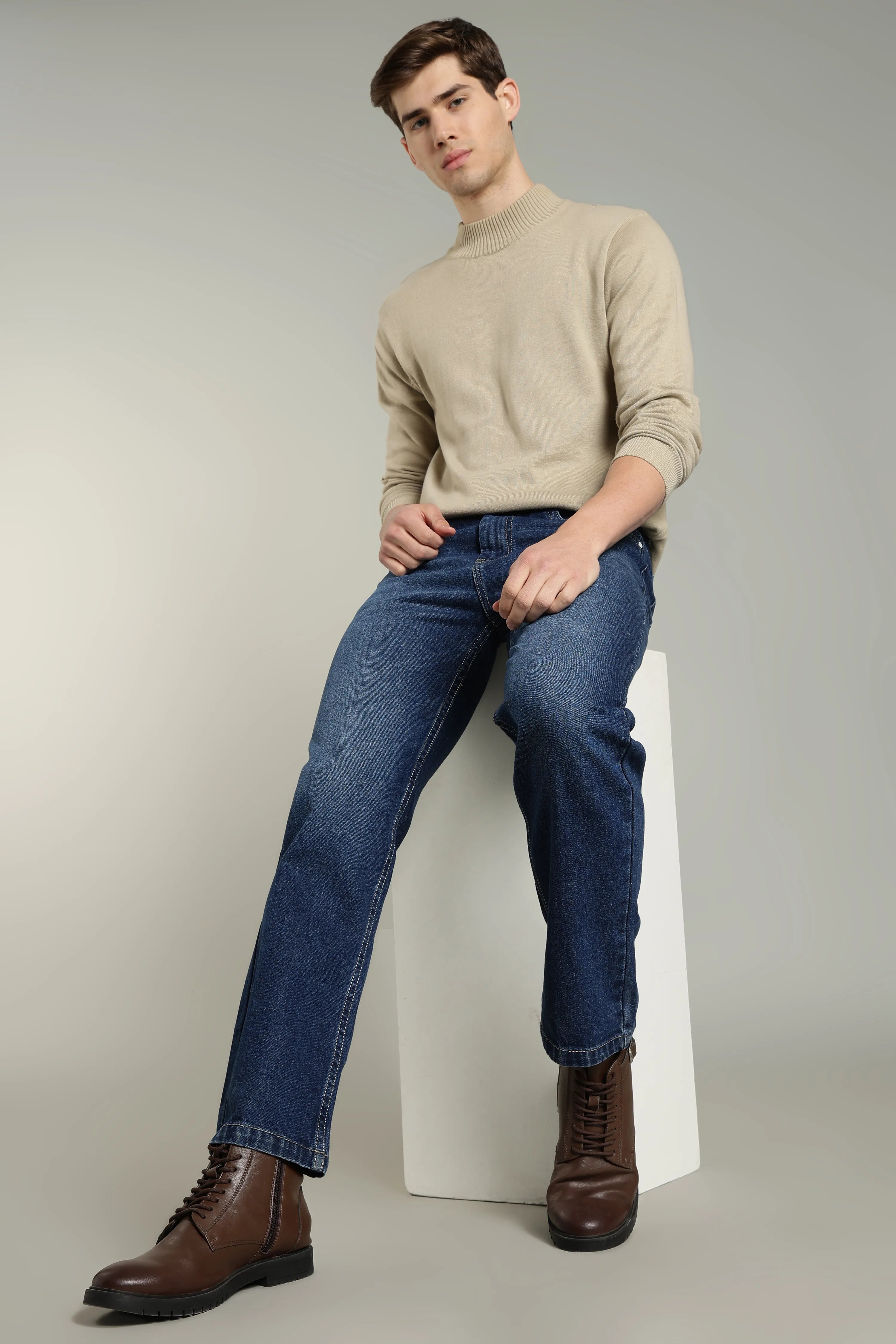 Color Hunt Straight Fit Men Blue Jeans