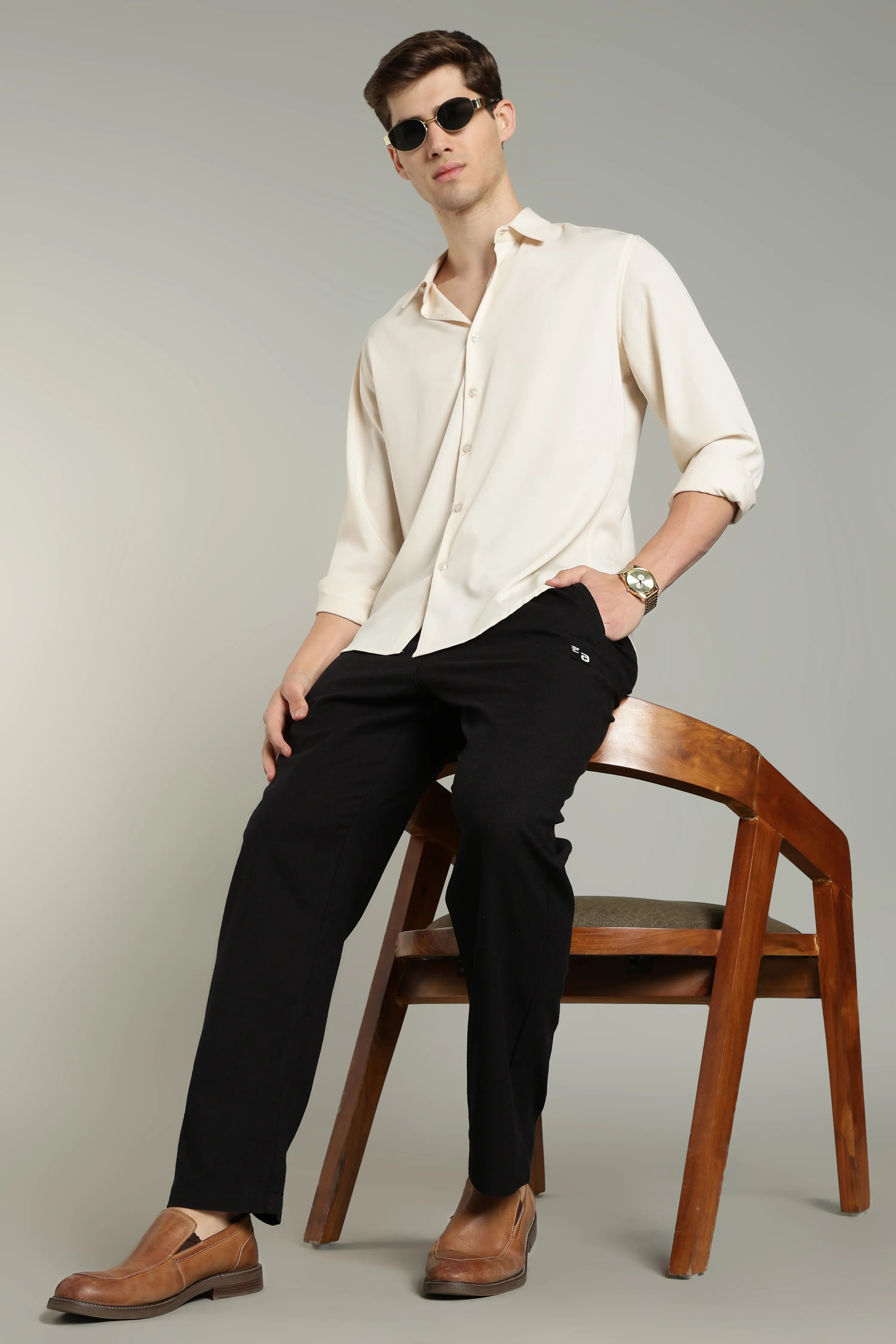 Color Hunt Straight Fit Men Black Trousers