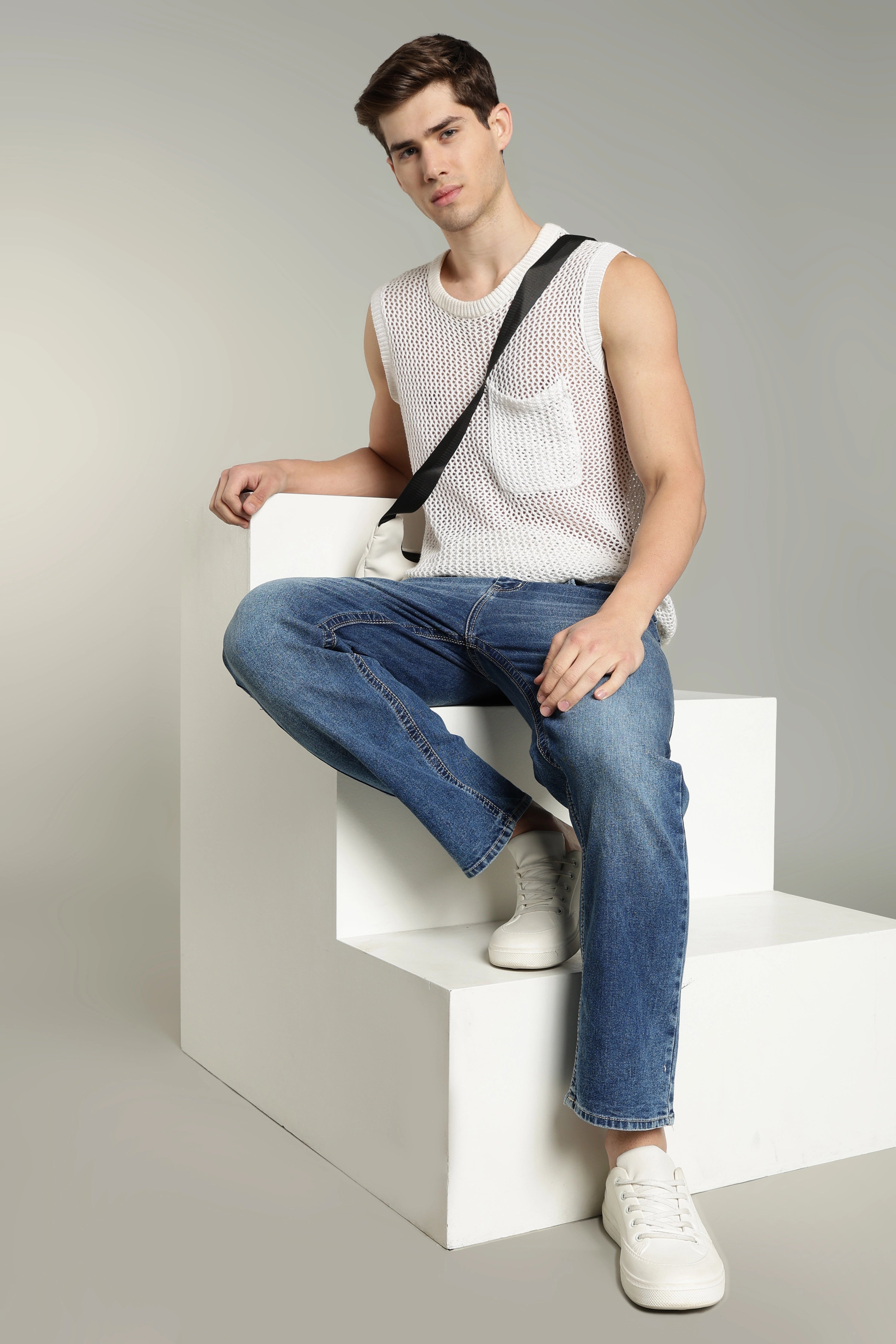 Color Hunt Straight Fit Men Blue Jeans