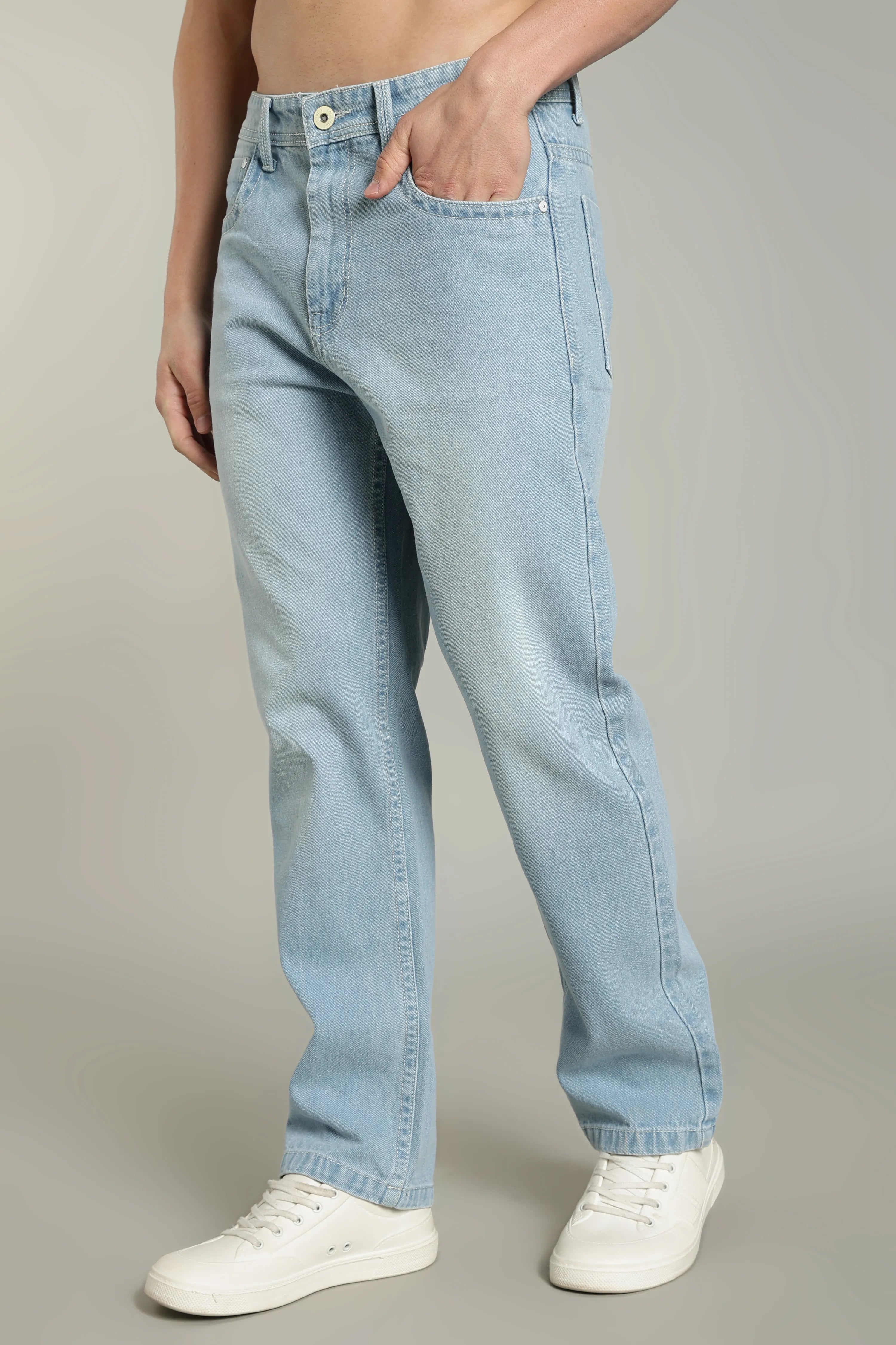 Color Hunt Straight Fit Men Light Blue Jeans