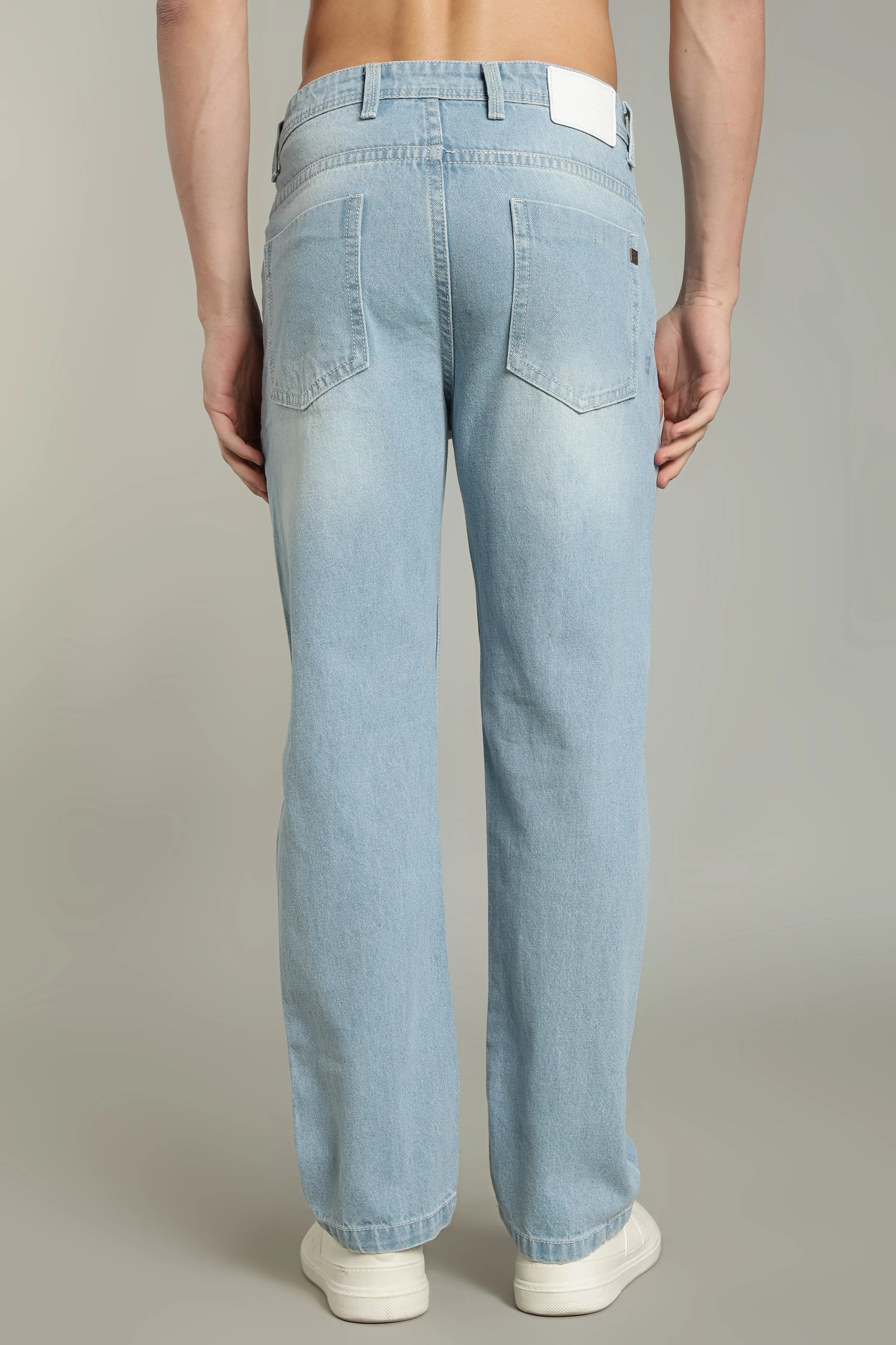 Color Hunt Straight Fit Men Light Blue Jeans