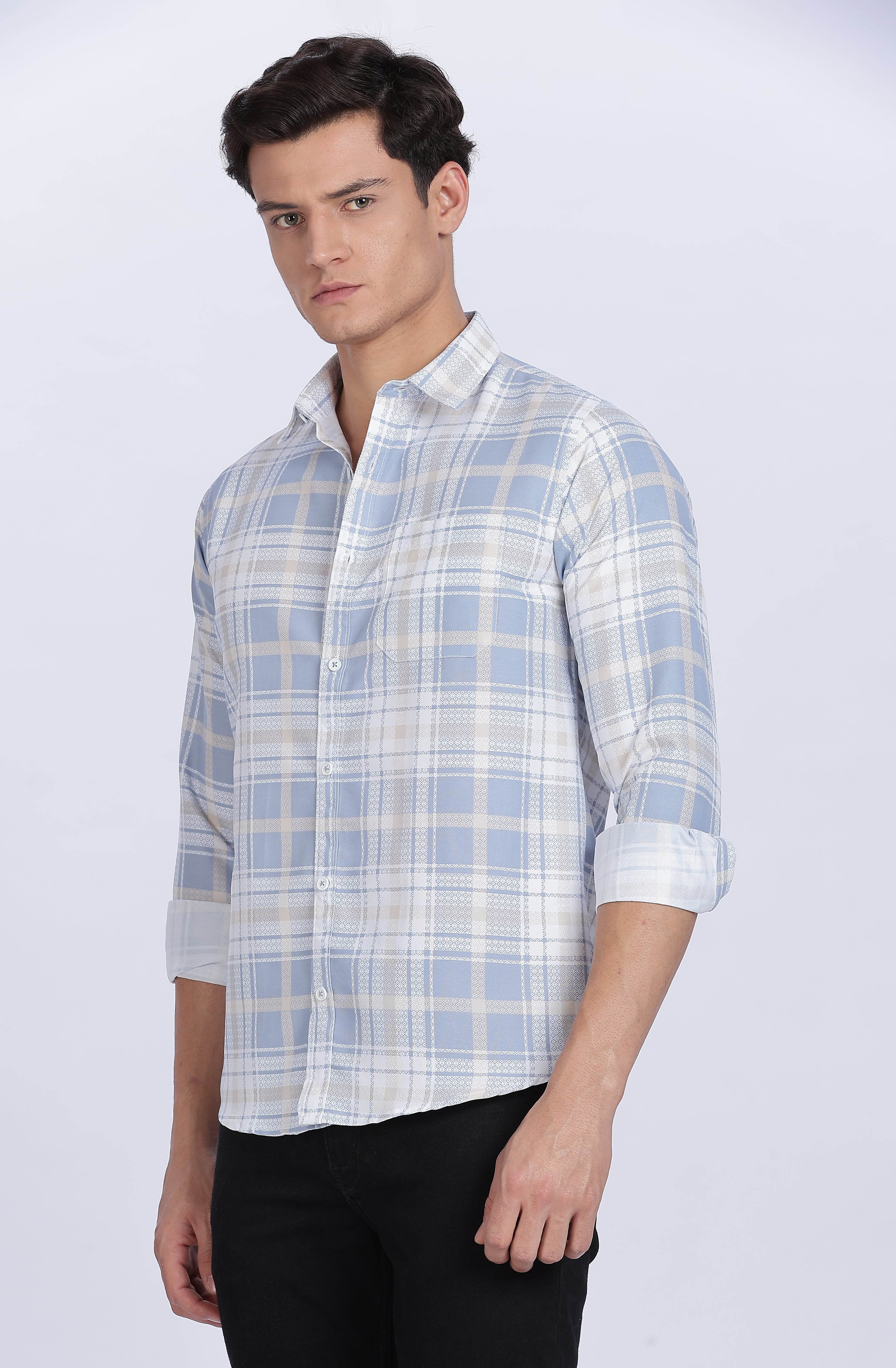 Color Hunt Men's White & Blue Checked Full Sleeve Cotton Shirt