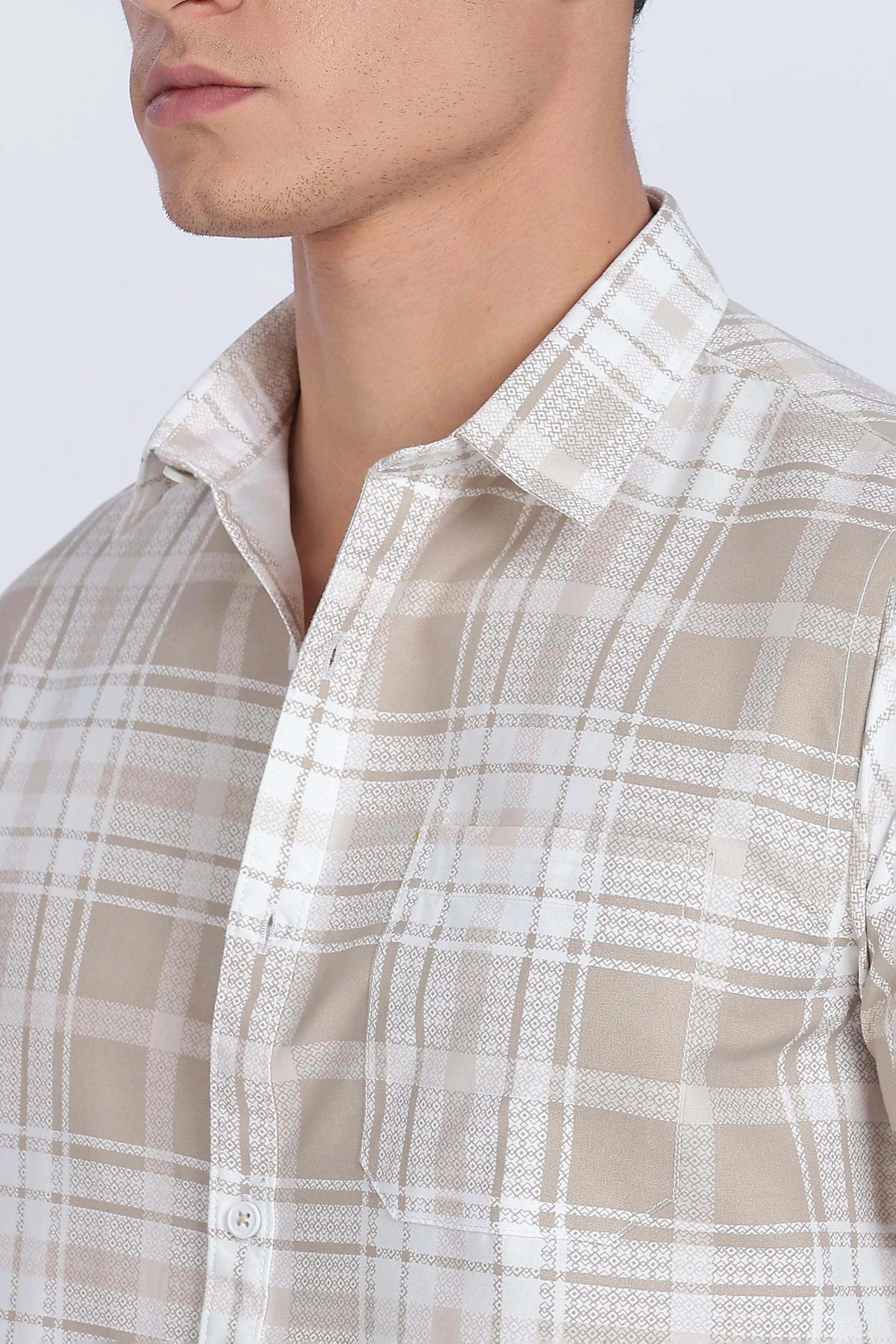 Color Hunt Men's White & Brown Checked Full Sleeve Cotton Shirt